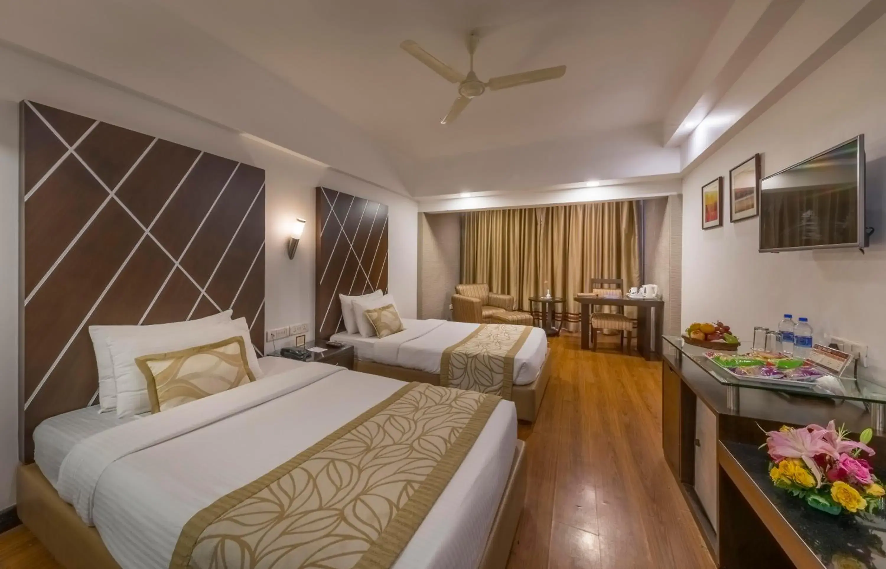 Bed in Hotel Hindusthan International, Bhubaneswar