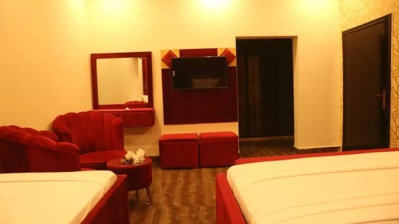 TV/Entertainment Center in HOTEL DE SMART Multan