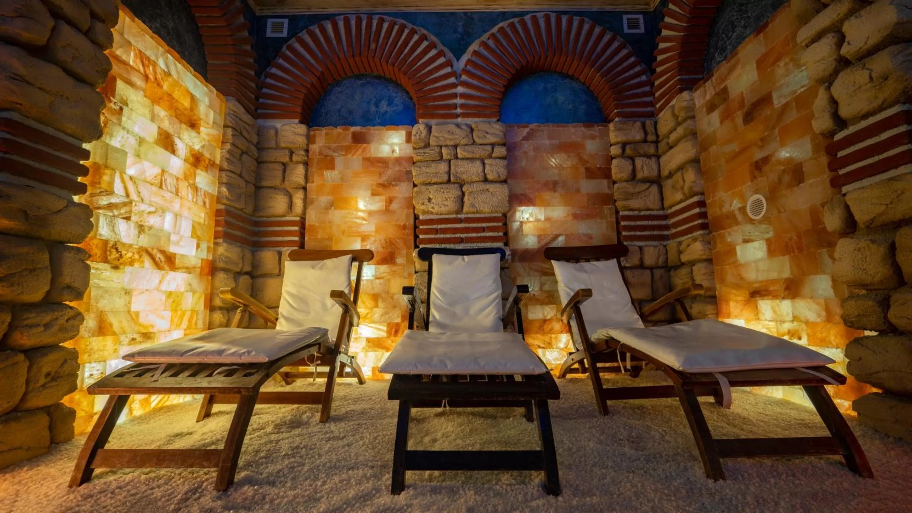 Spa and wellness centre/facilities in Saint George Hotel & Medical Spa