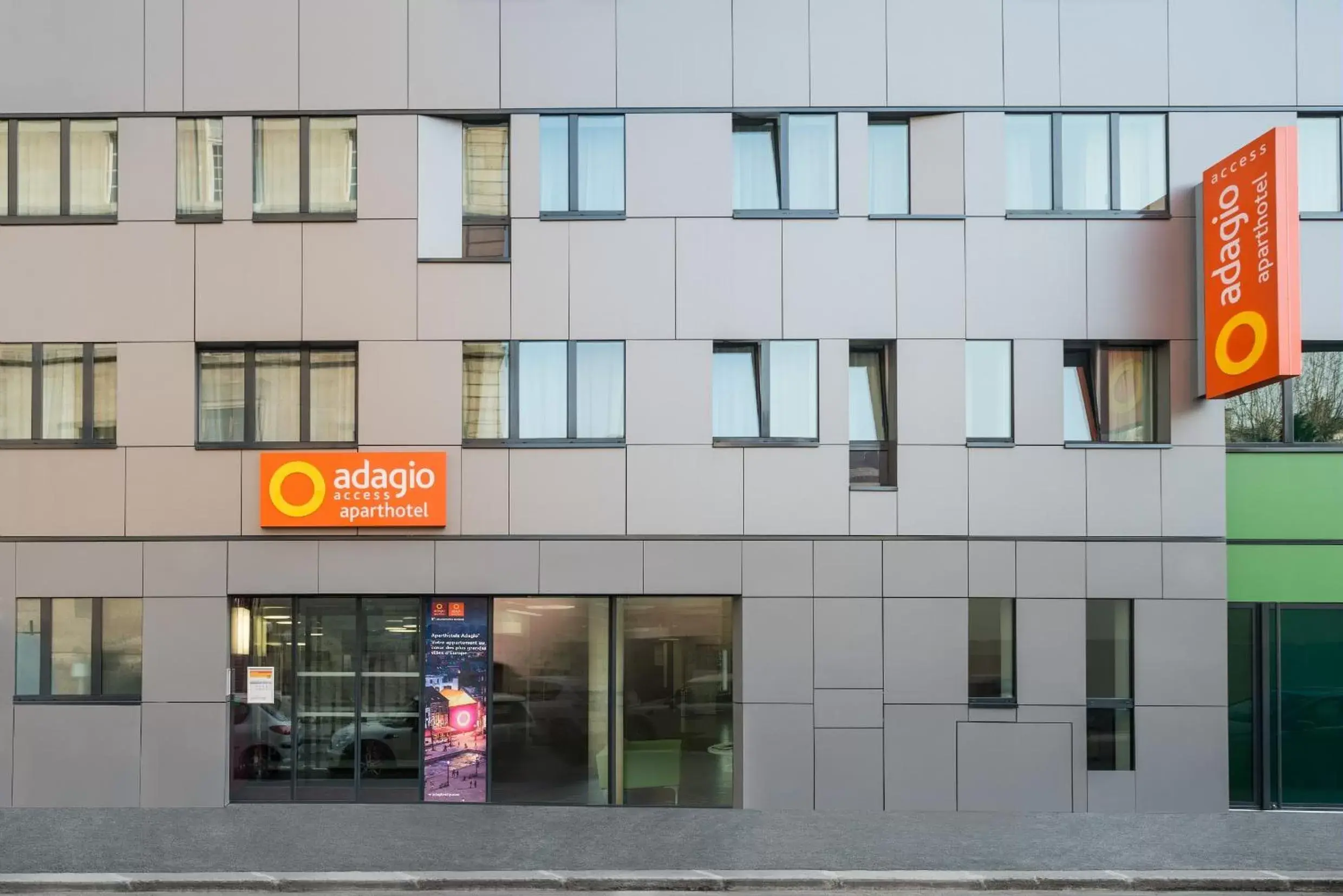 Facade/entrance in Aparthotel Adagio Access Paris Reuilly Facade/entrance in Aparthotel Adagio Access Paris Reuilly