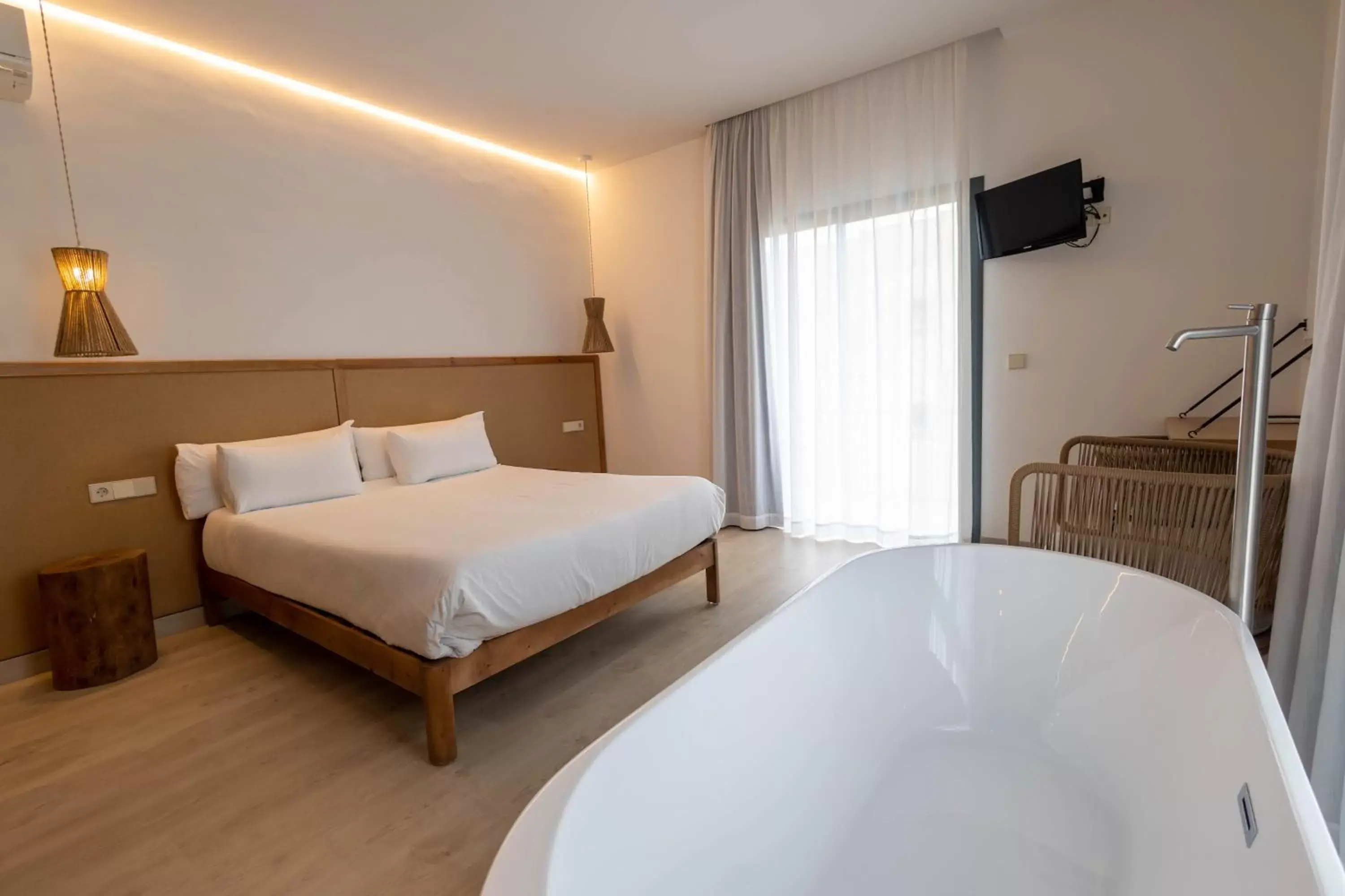 TV and multimedia in Play Hotel Ibiza - Adults Only