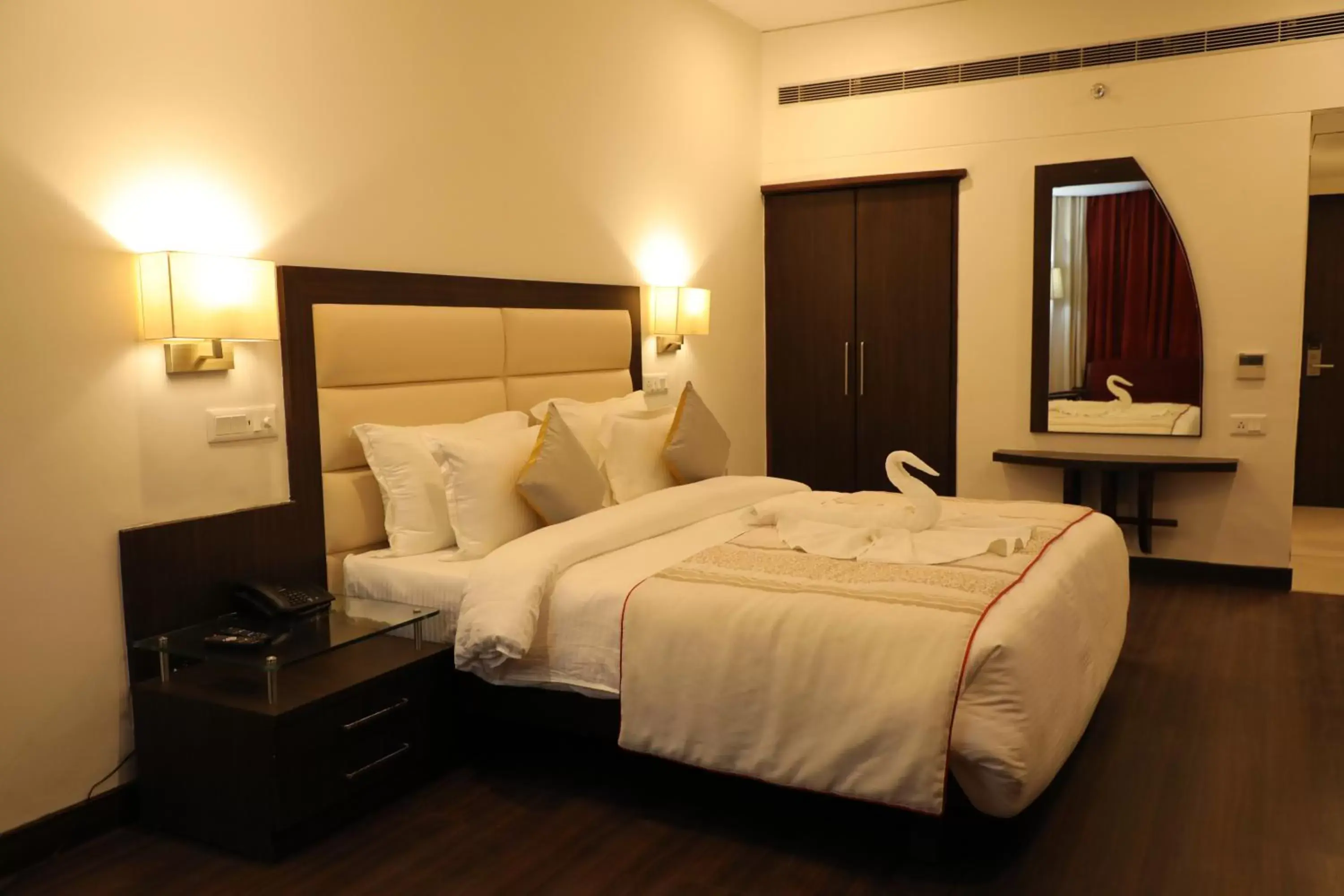 Bed in Hotel Natraj Rishikesh