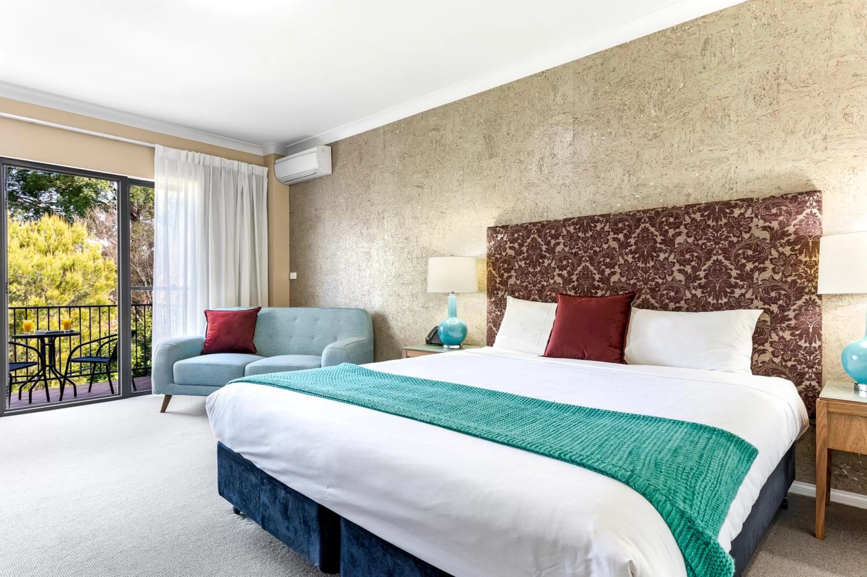 Bed in Mandala Signature Berry