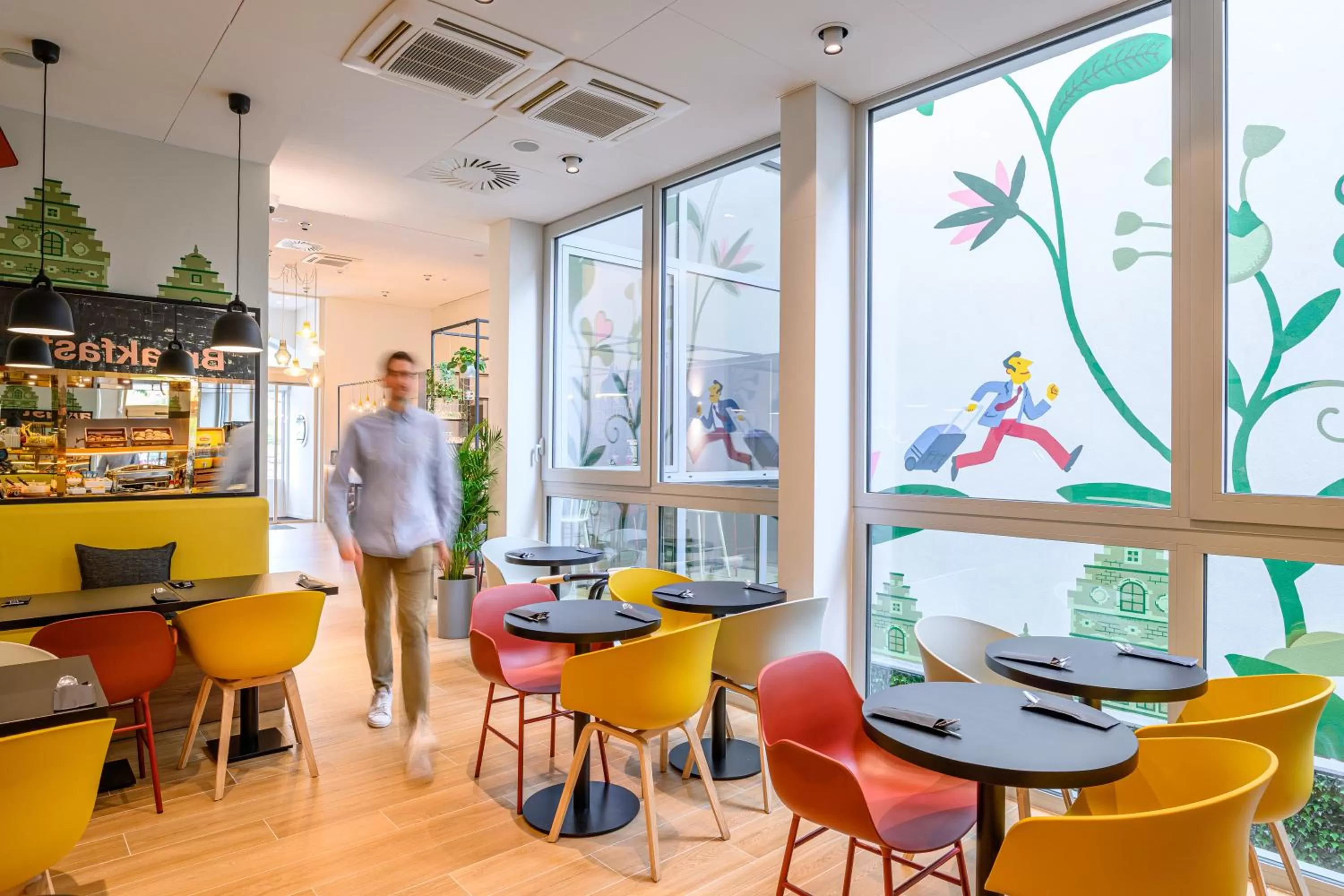 Breakfast in B&B HOTEL Brussels Centre Gare du Midi