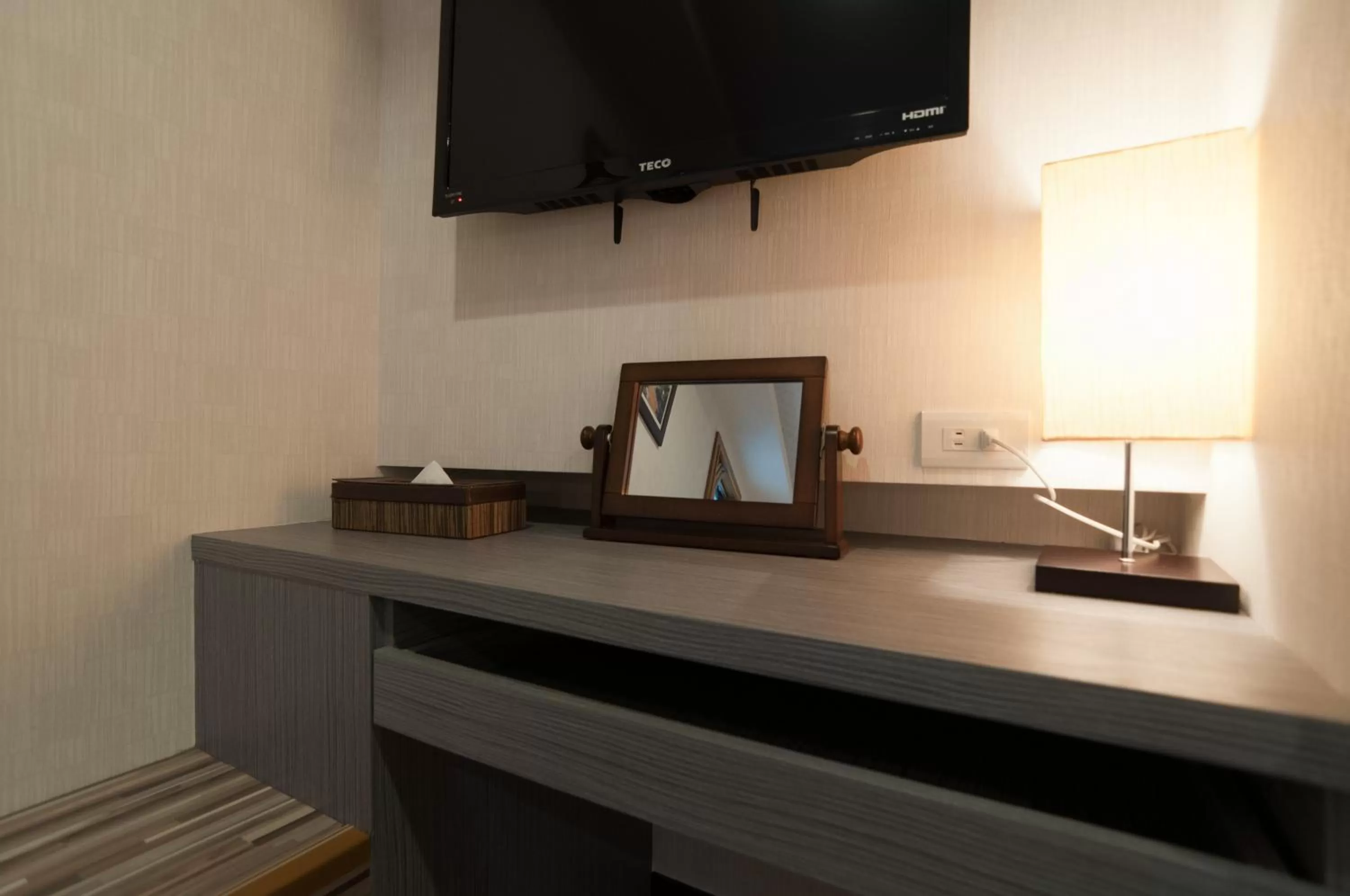 Decorative detail in 泊居旅店 Oursinn Hotel