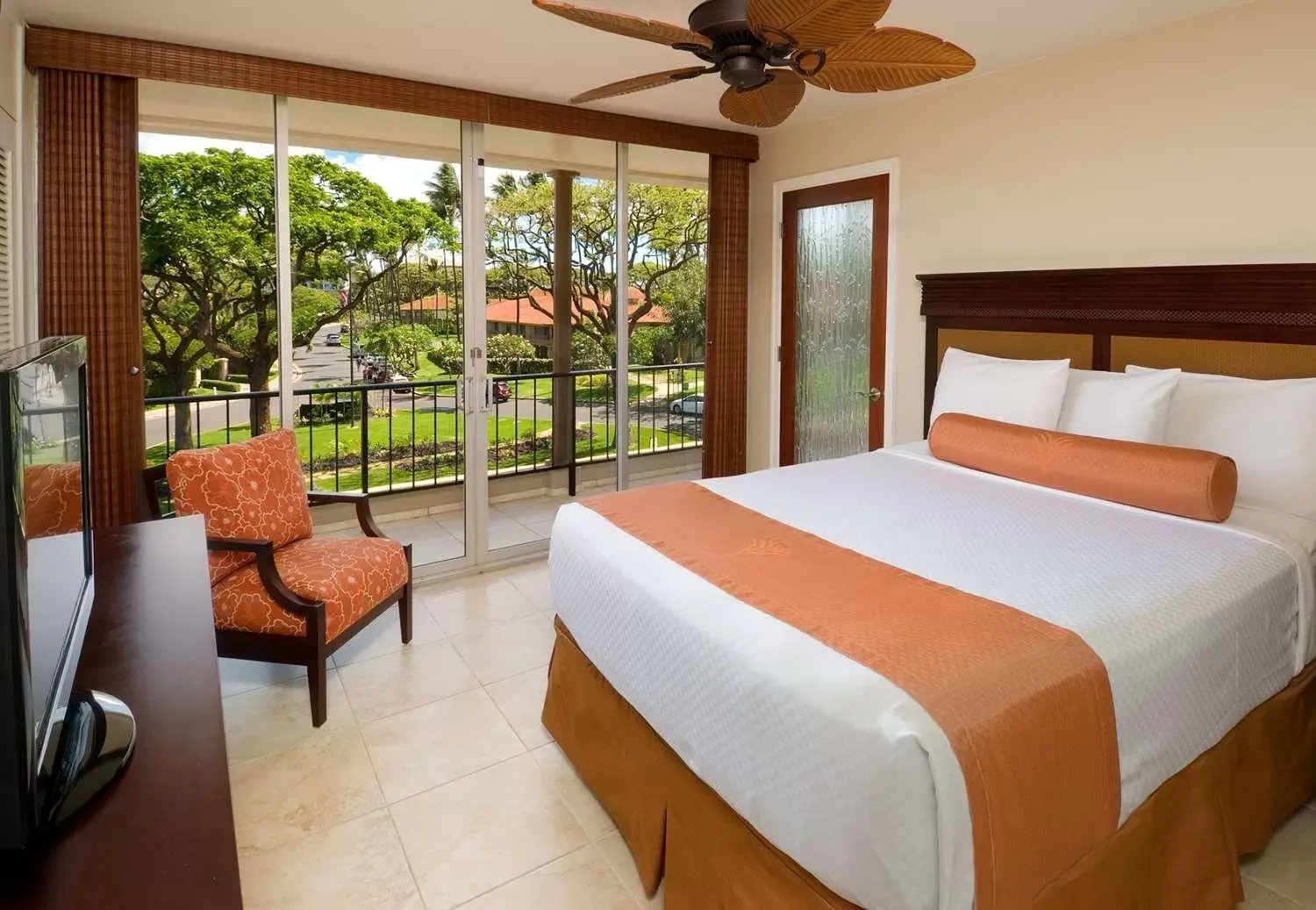 Balcony/Terrace, Bed in Aston Maui Kaanapali Villas