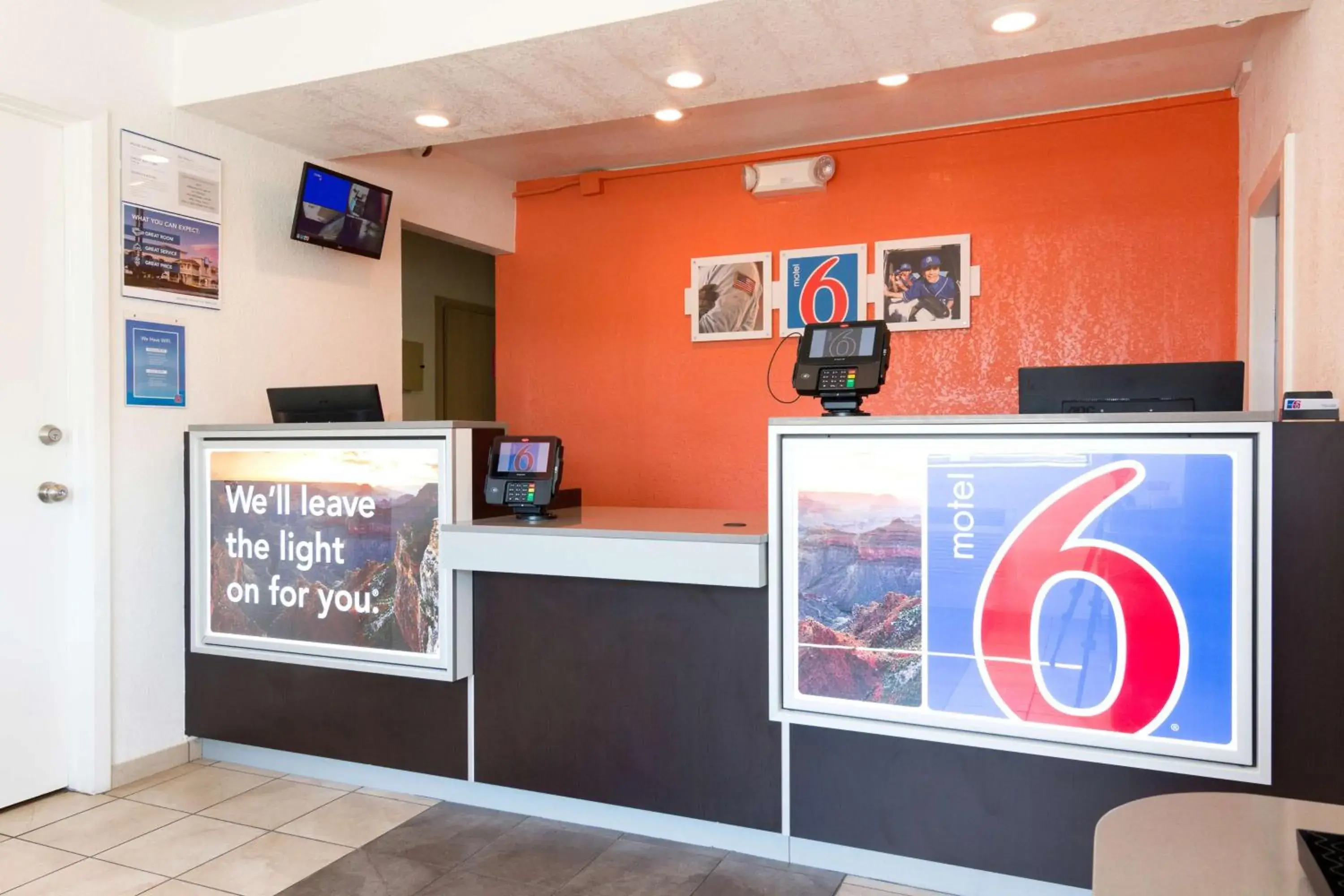 Lobby or reception, Lobby/Reception in Motel 6-Longview, TX