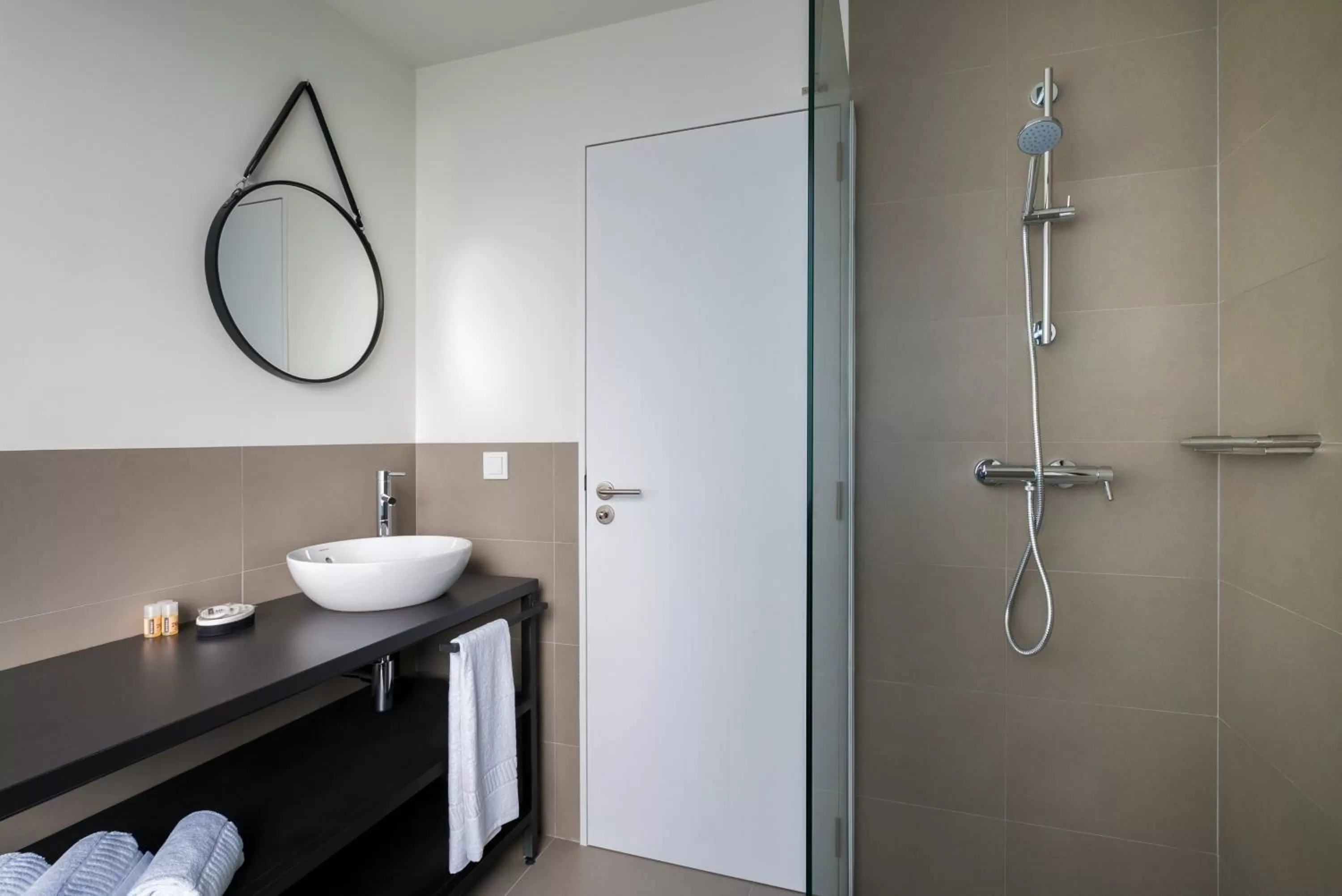 Shower in Apartamentos Turisticos Paraiso