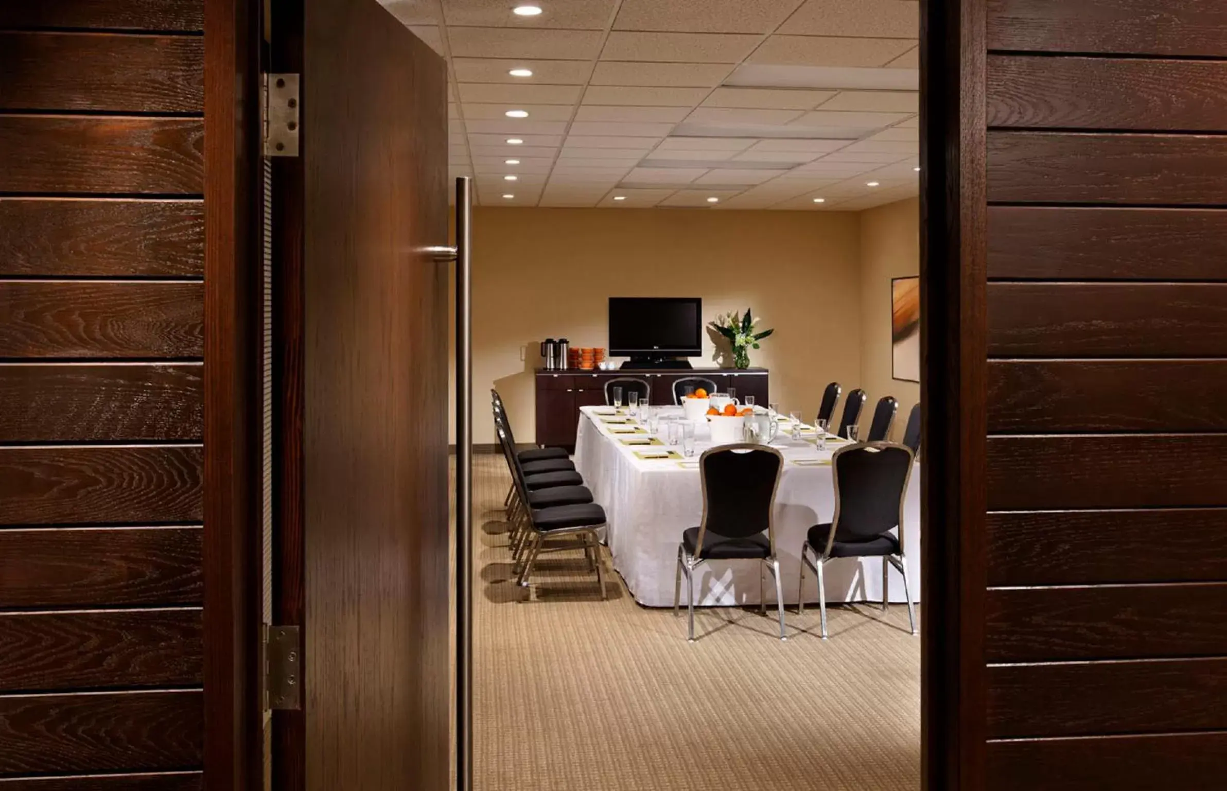 Restaurant/places to eat, Business Area/Conference Room in Cambridge Suites Hotel Halifax