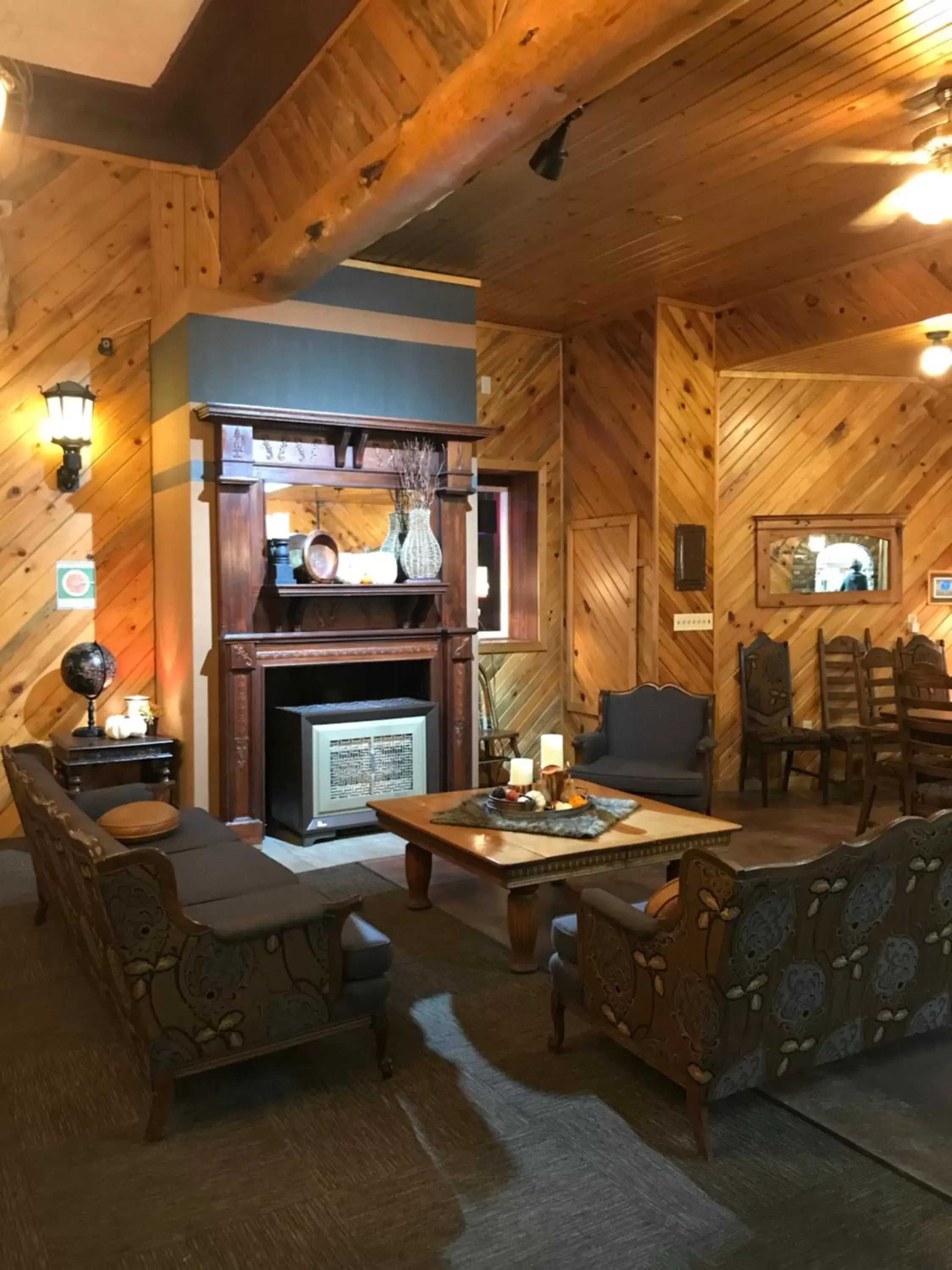 Colter's Lodge