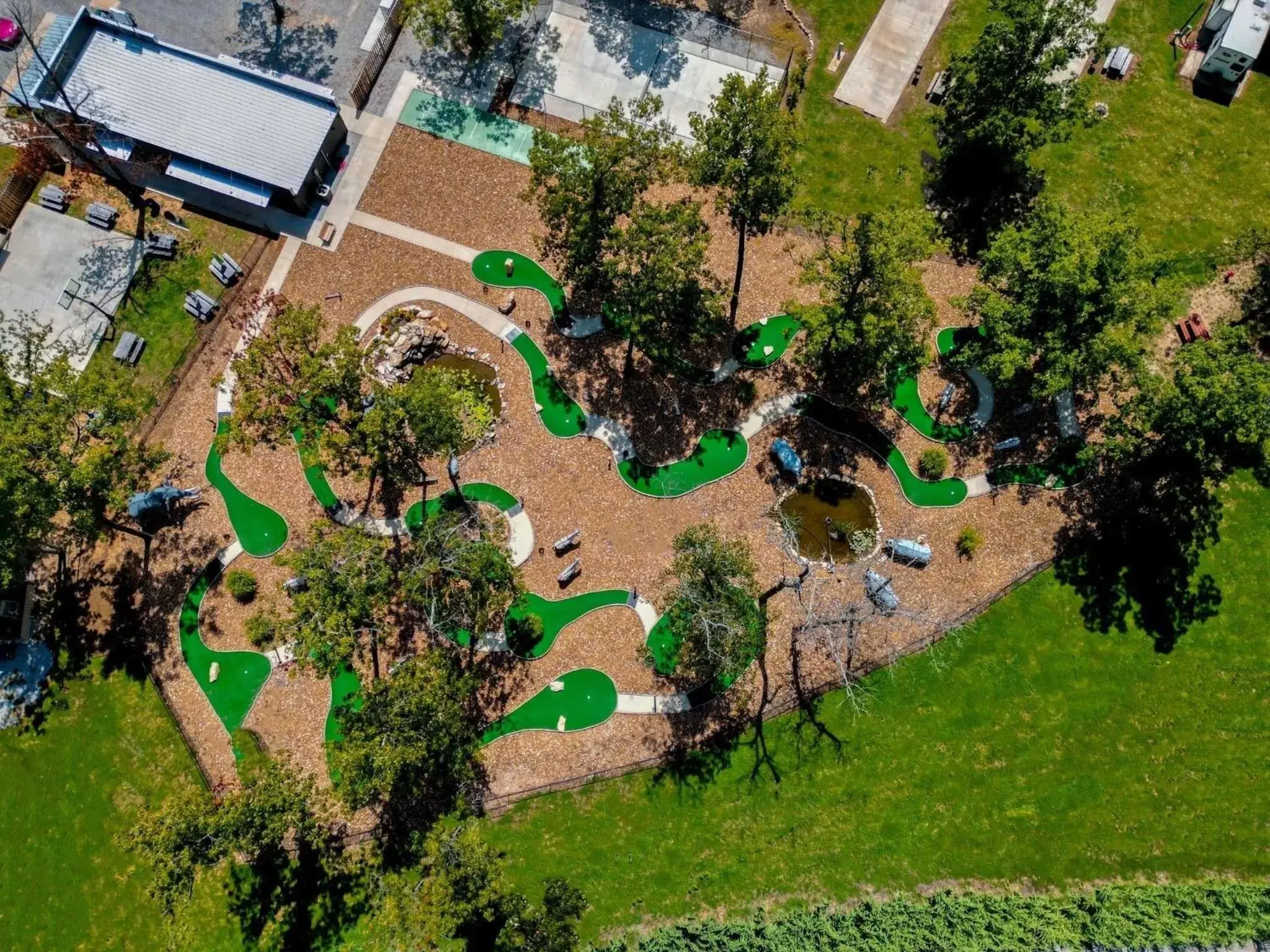 Minigolf, Bird's-eye View in Crown Lake Resort & RV