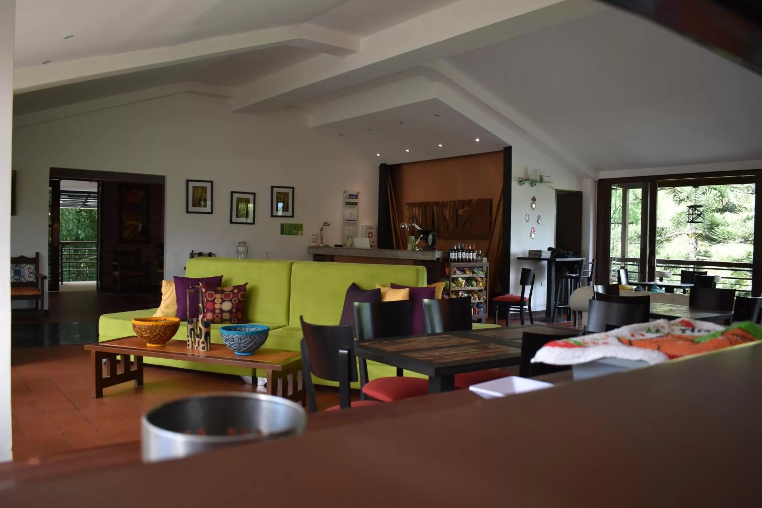 Area and facilities, Restaurant/Places to Eat in Hotel Bambu Inn