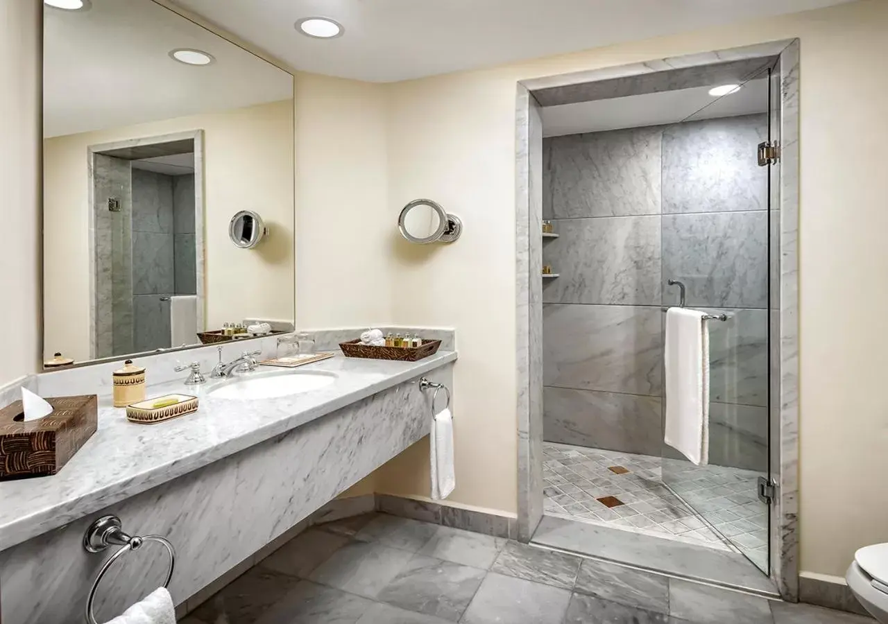 Bathroom in Casa Velas – Adults only