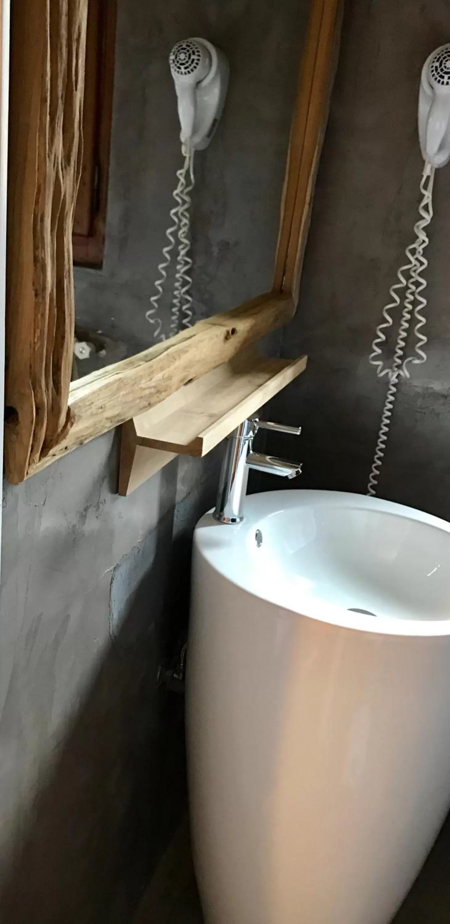 Shower in Coeur des Neiges