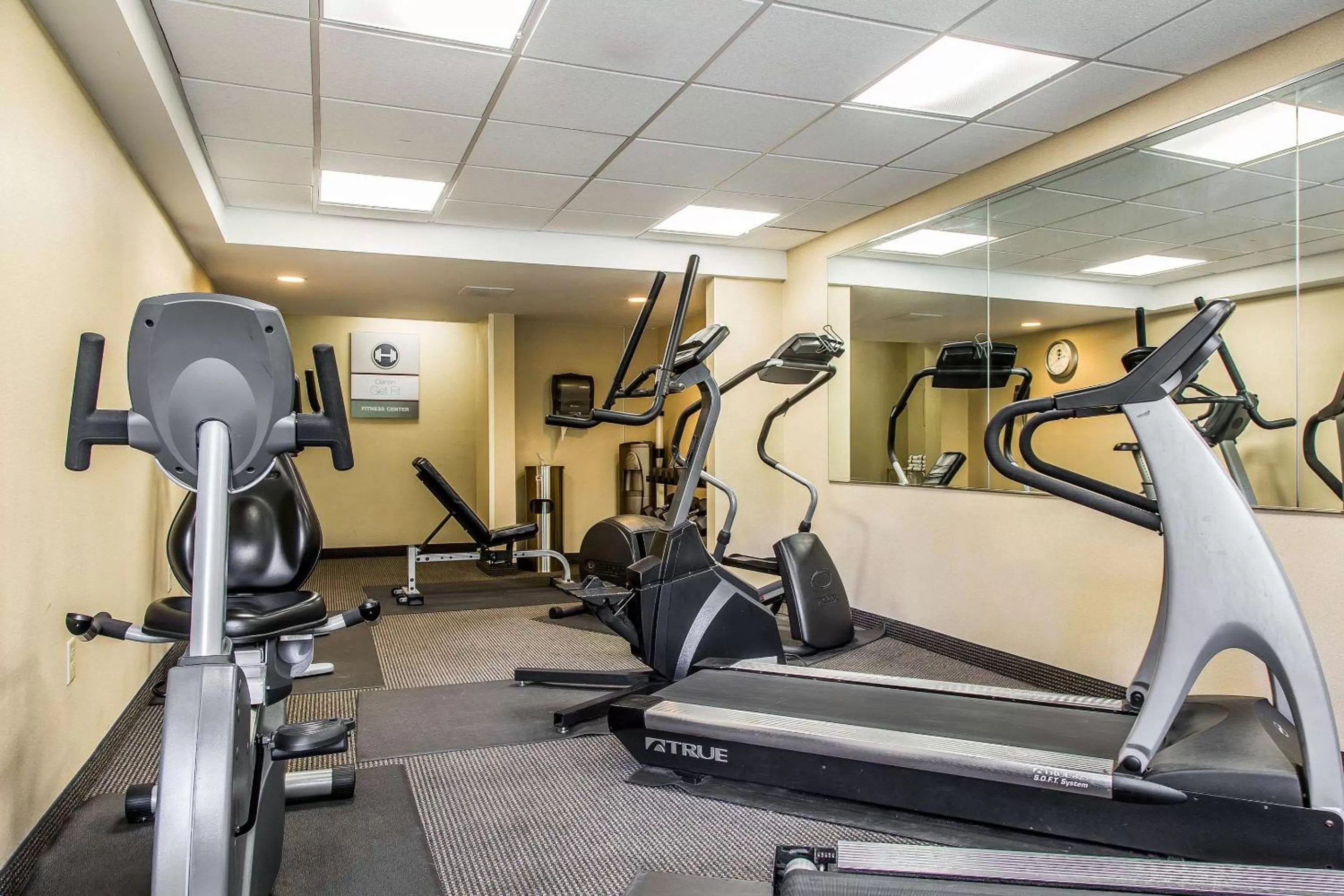 Fitness centre/facilities in Clarion Hotel & Suites Hamden - New Haven