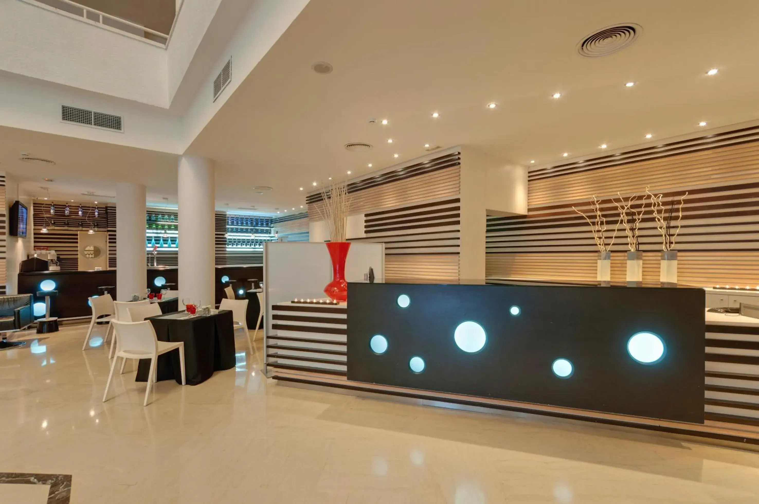 Lobby or reception, Lobby/Reception in Hotel Ceuta Puerta de Africa
