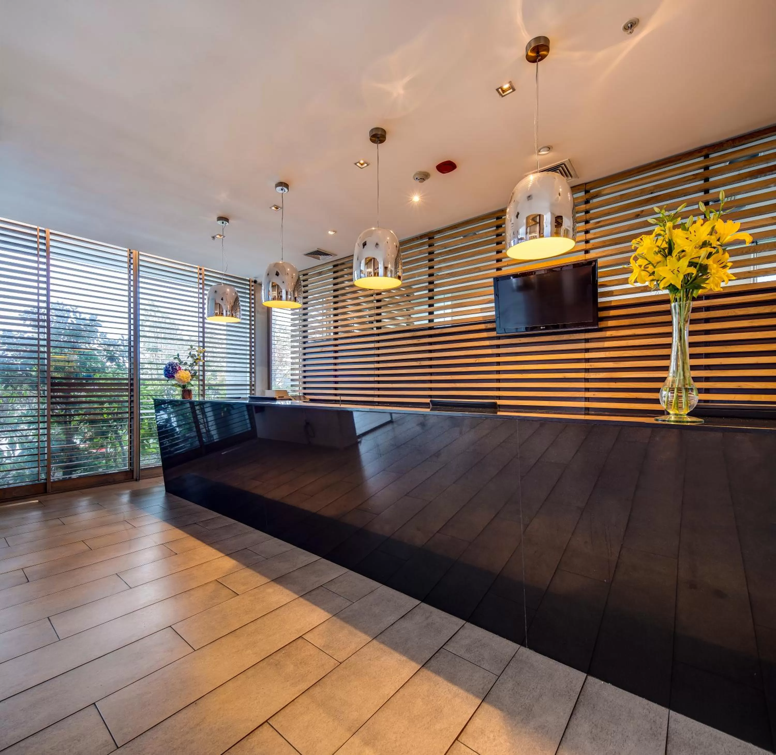 Lobby or reception in Wyndham Concepcion Pettra