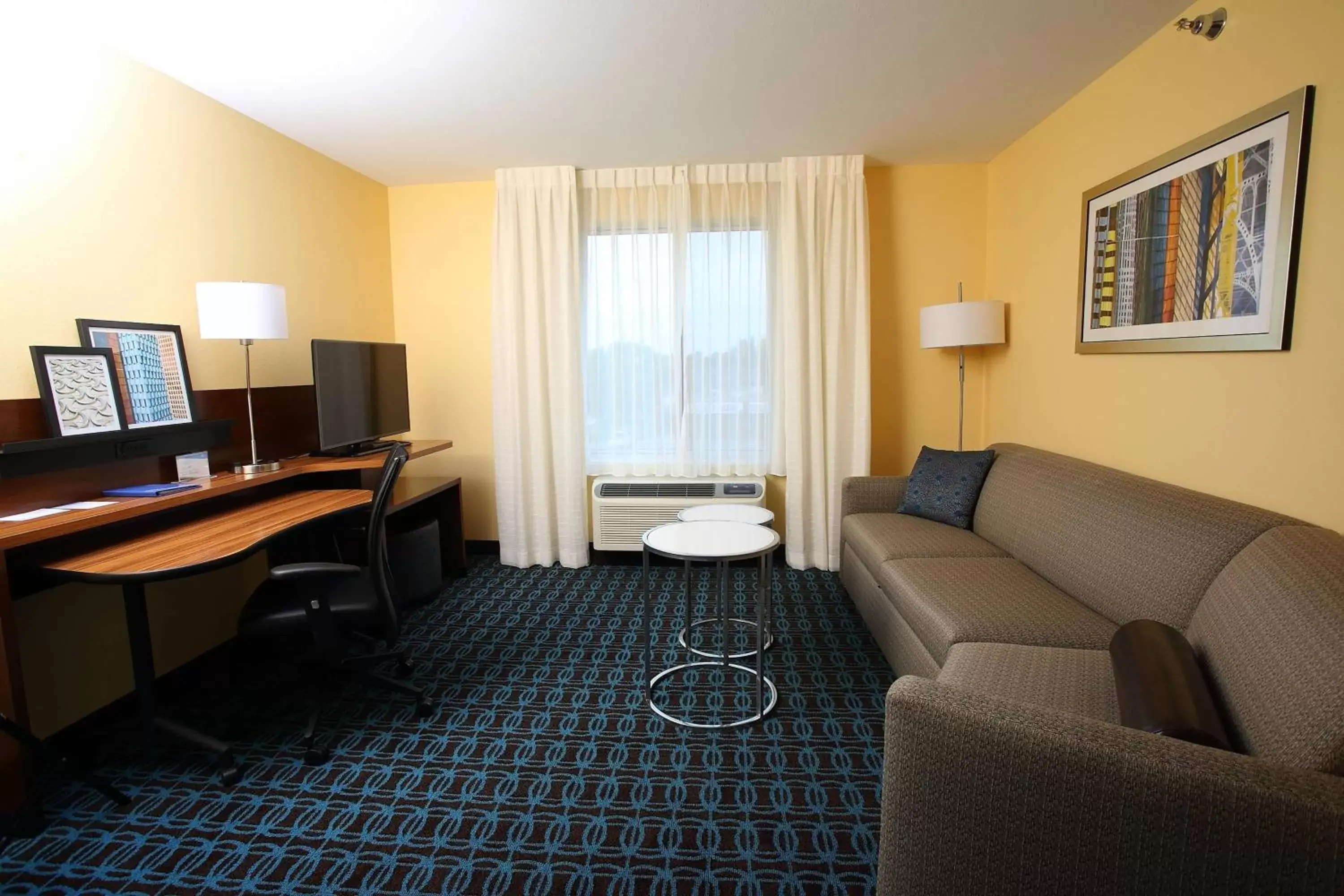 Photo of the whole room, Seating Area in Fairfield Inn & Suites by Marriott East Grand Forks