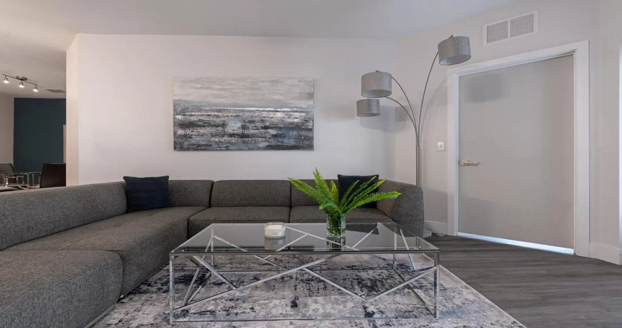 Living room, Seating Area in Westshore Apartments by Barsala
