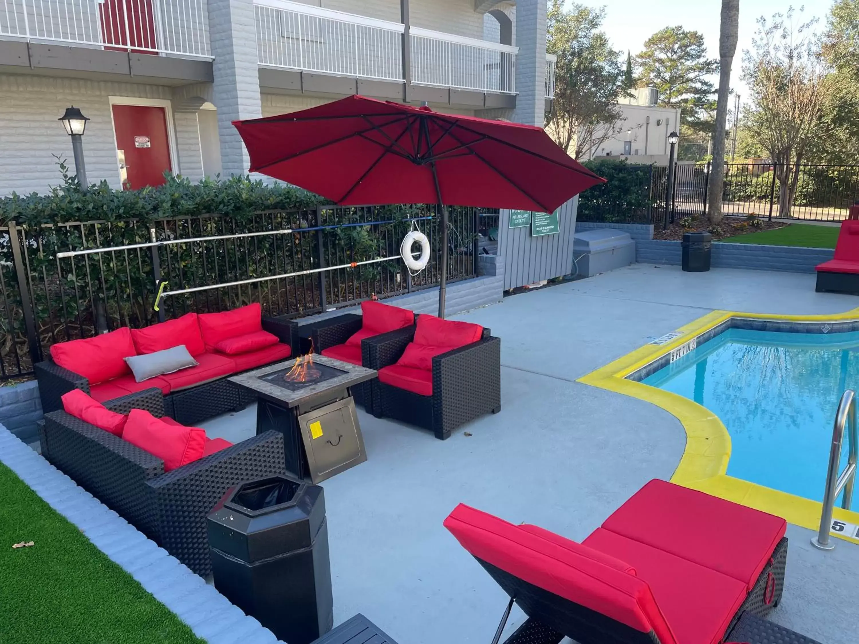 Pool view, Swimming Pool in Casa Bella Inn & Suites