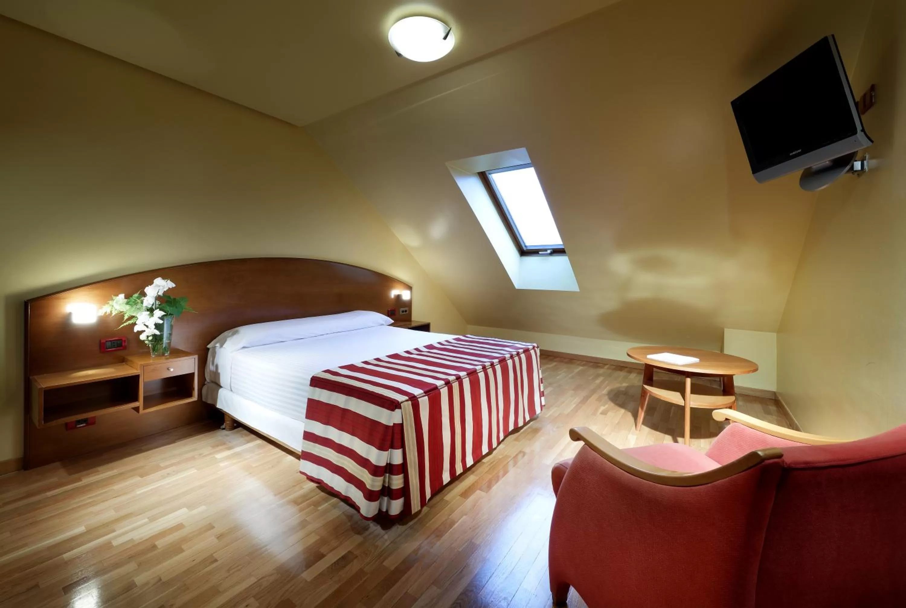 Bed in Exe Hotel El Magistral