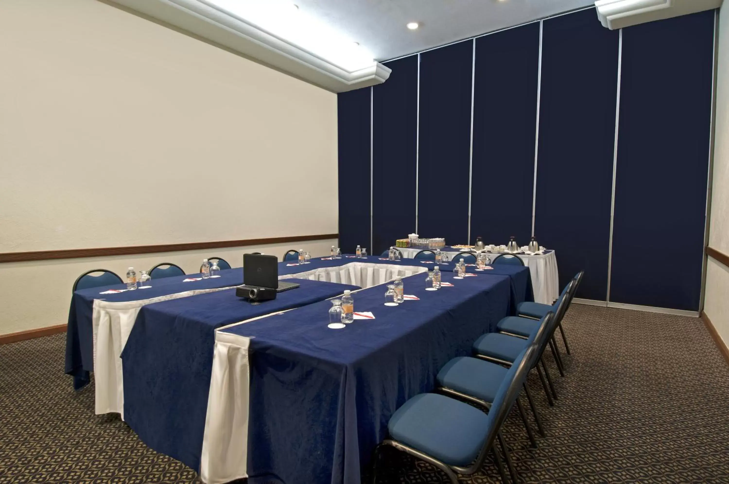 Meeting/conference room in Fiesta Inn Chihuahua