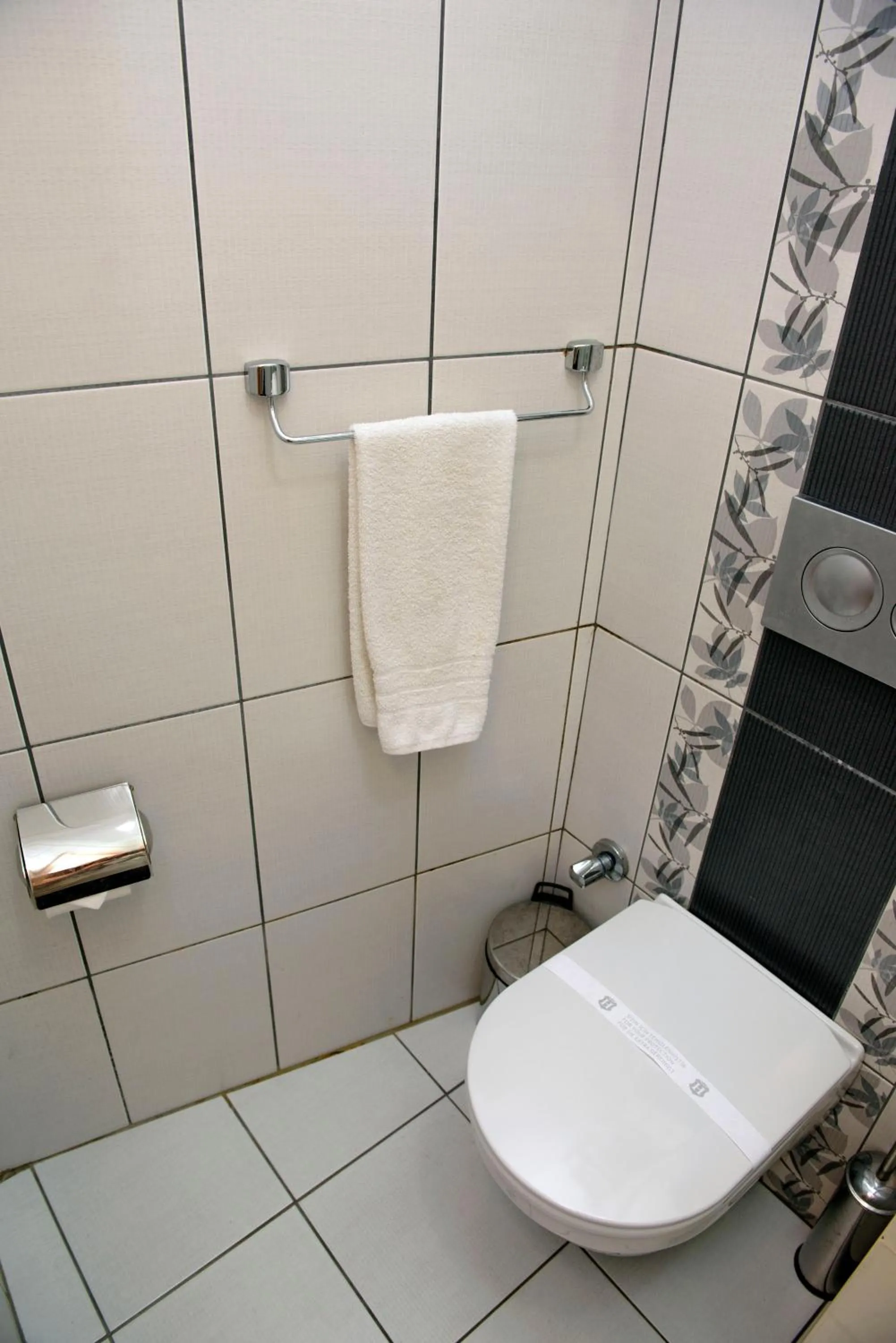 Bathroom in Tayahatun Hotel