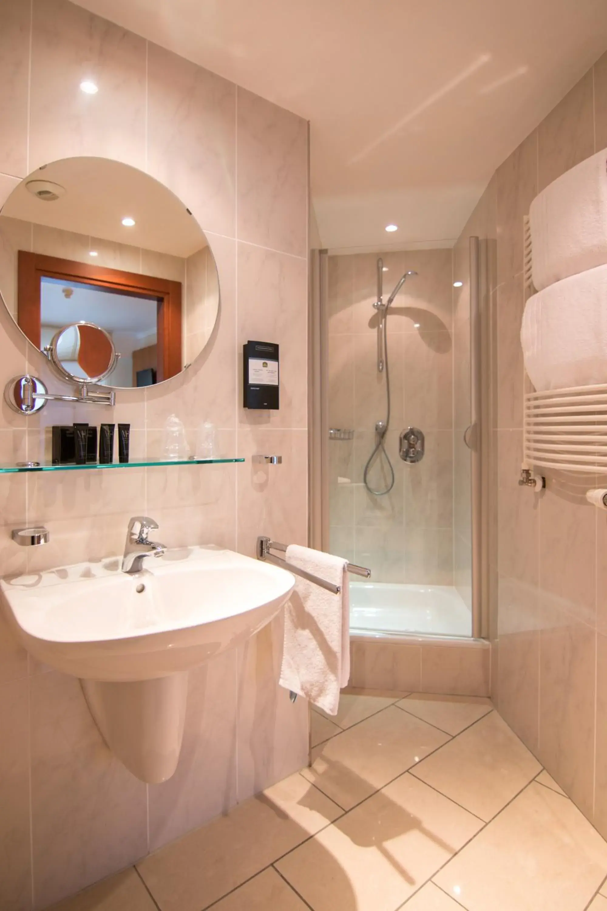 Shower, Bathroom in Best Western Plus Grand Hotel Victor Hugo