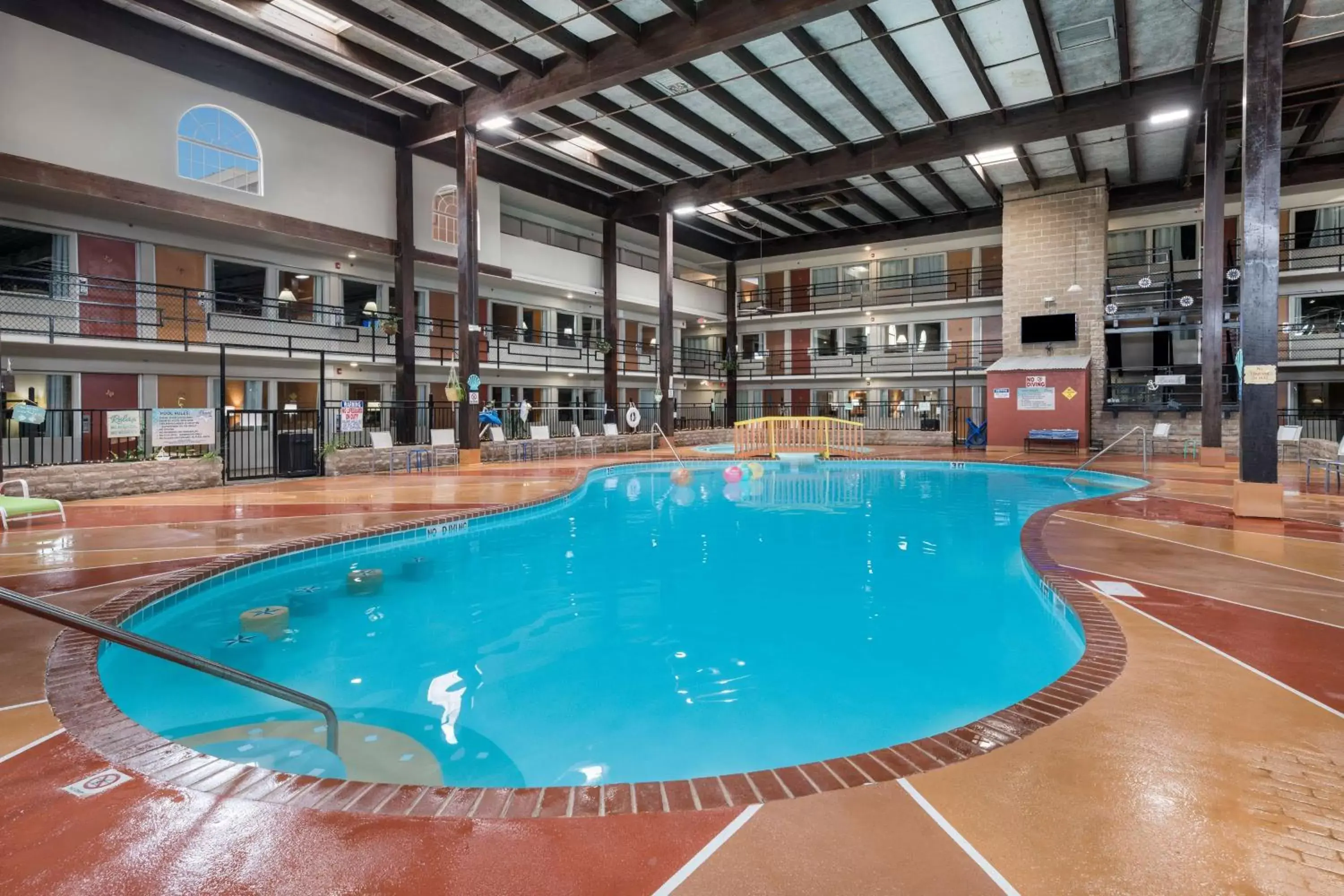 Pool view, Swimming Pool in Pearl on the Concho SureStay Collection by Best Western