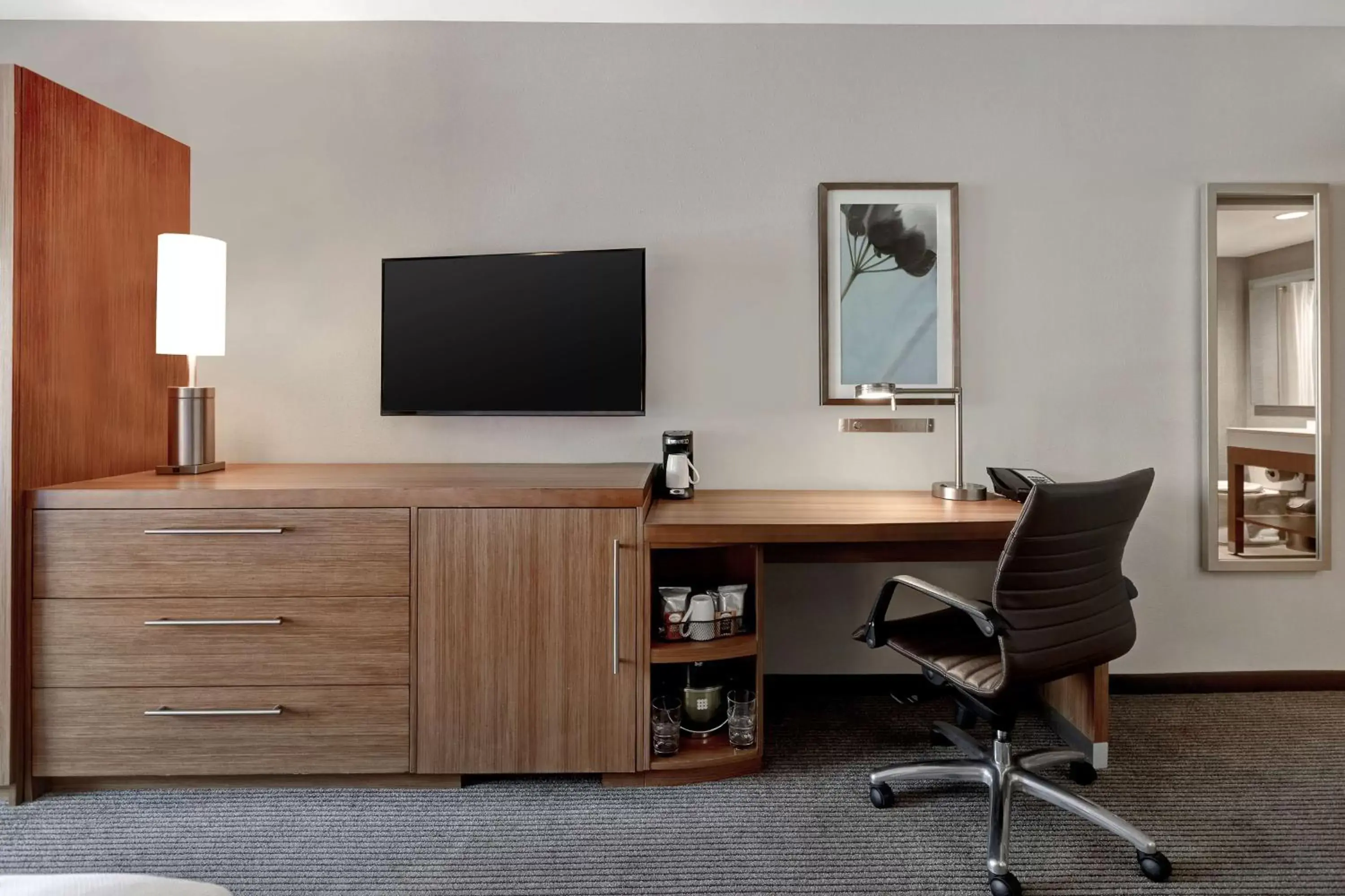 Photo of the whole room, TV/Entertainment Center in Hyatt Place Bloomington / Normal