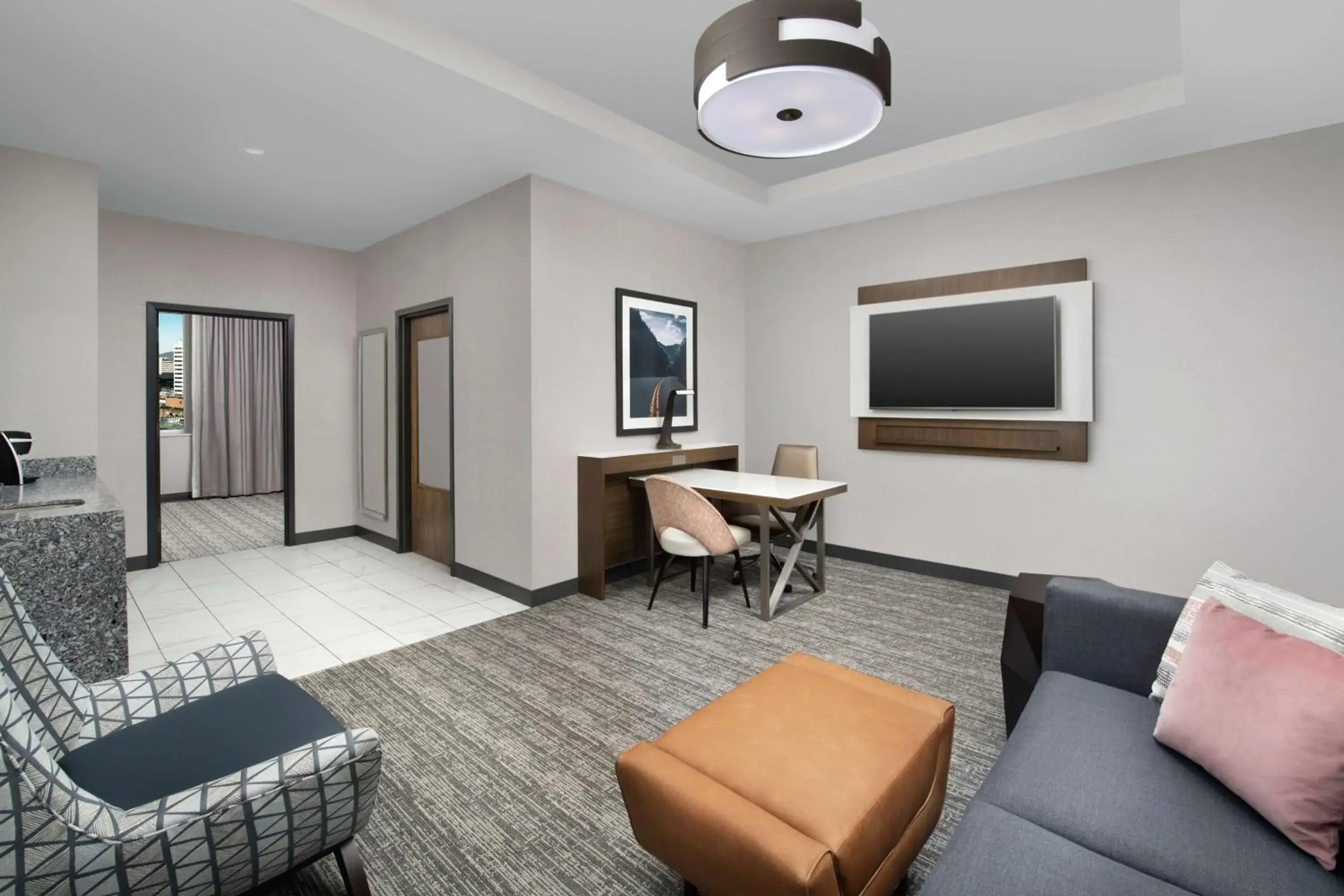 Bedroom, Seating Area in Embassy Suites By Hilton Knoxville Downtown