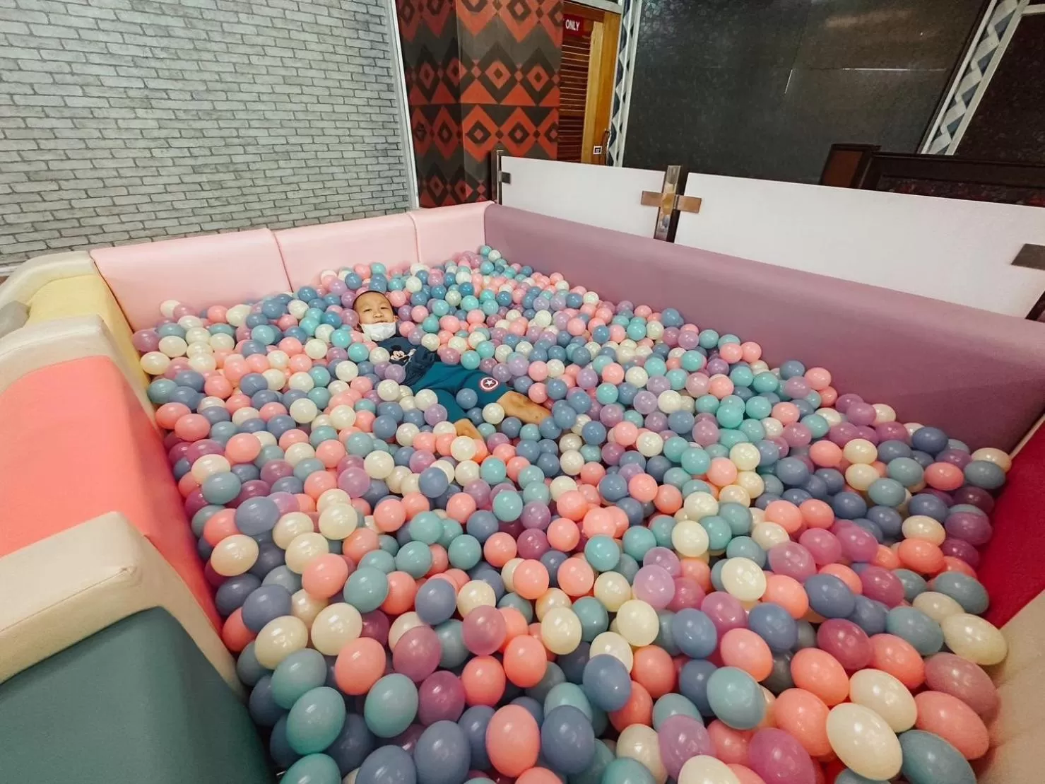 Kids's club in Hotel De Khuvieng