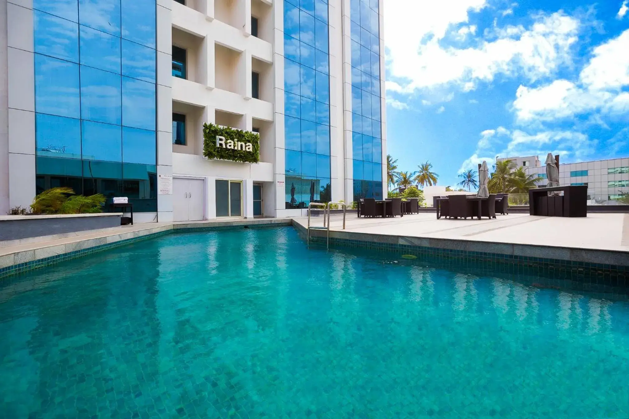 Swimming Pool in Clarion Hotel President Chennai