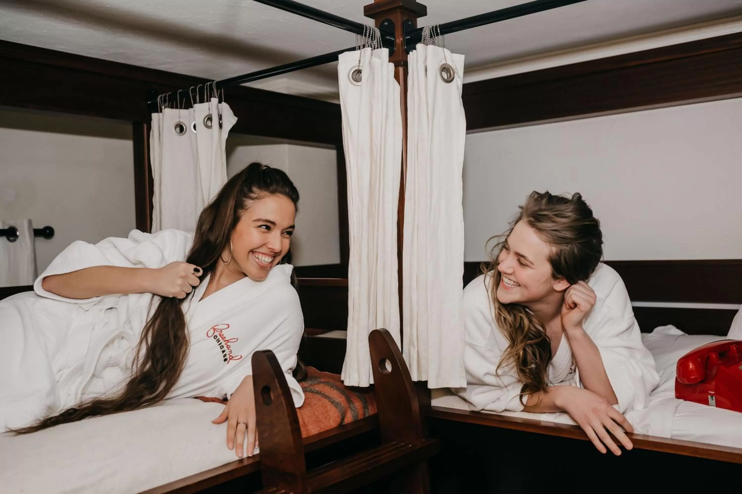 Guests, Bed in Freehand Chicago