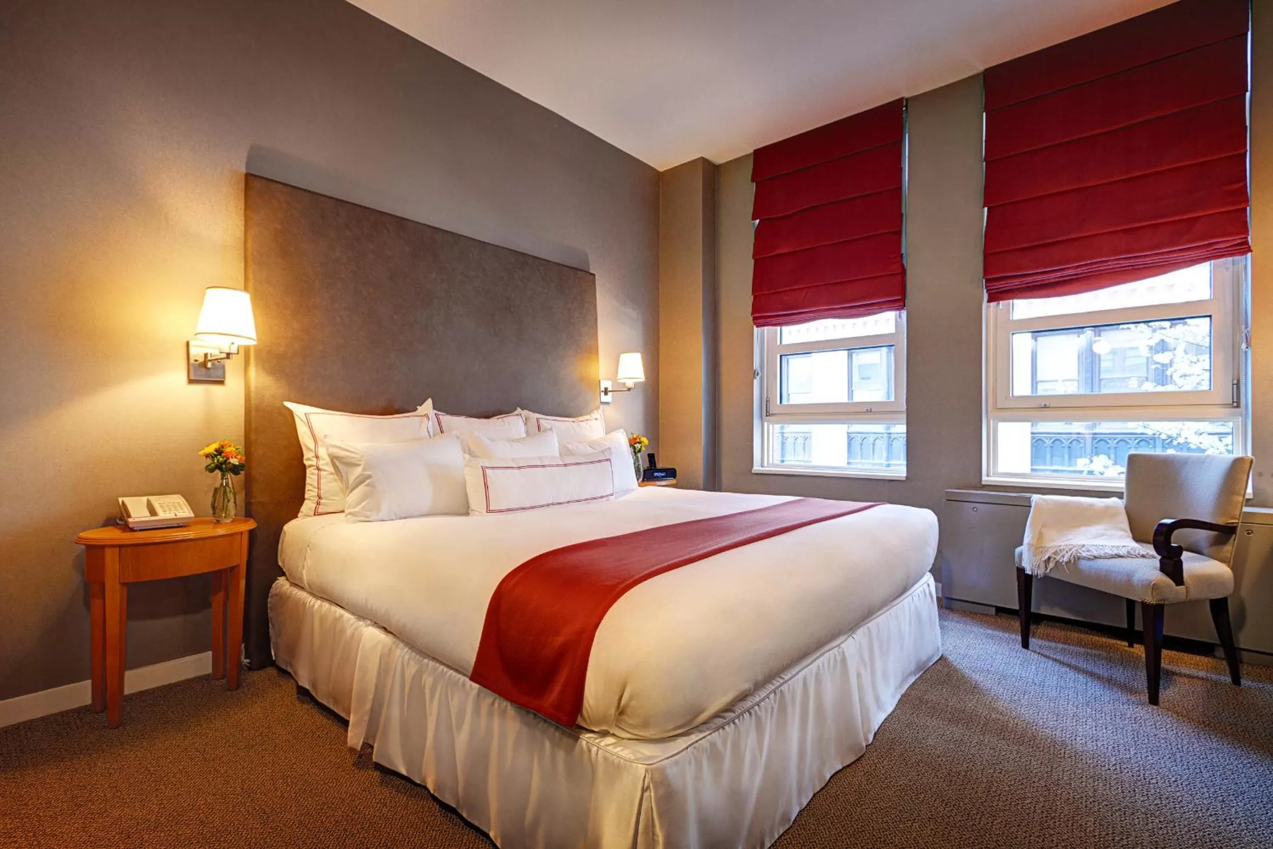 Bed in Hotel Giraffe by Library Hotel Collection