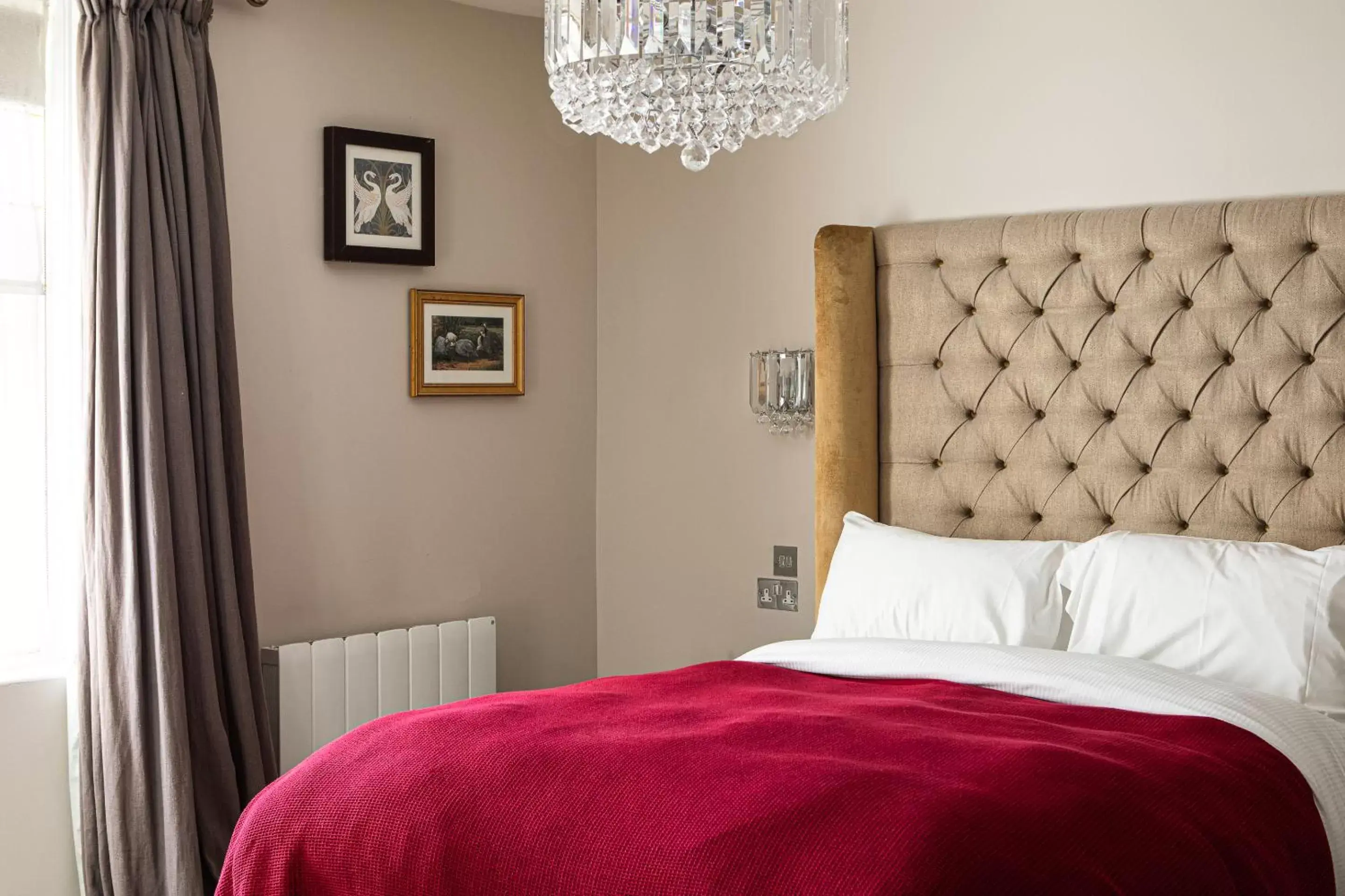 Bedroom, Bed in The George at Backwell