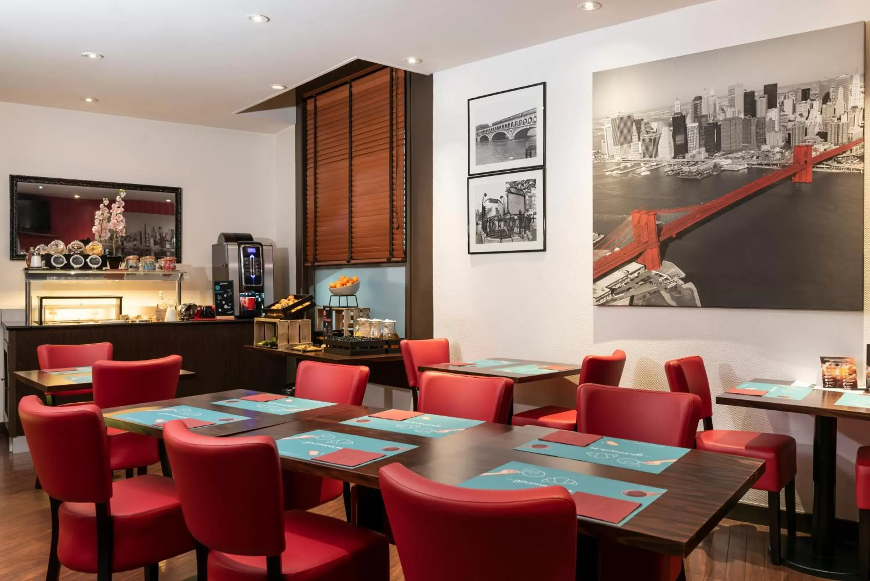 Breakfast in Aparthotel Adagio La Défense Esplanade Breakfast in Aparthotel Adagio La Défense Esplanade