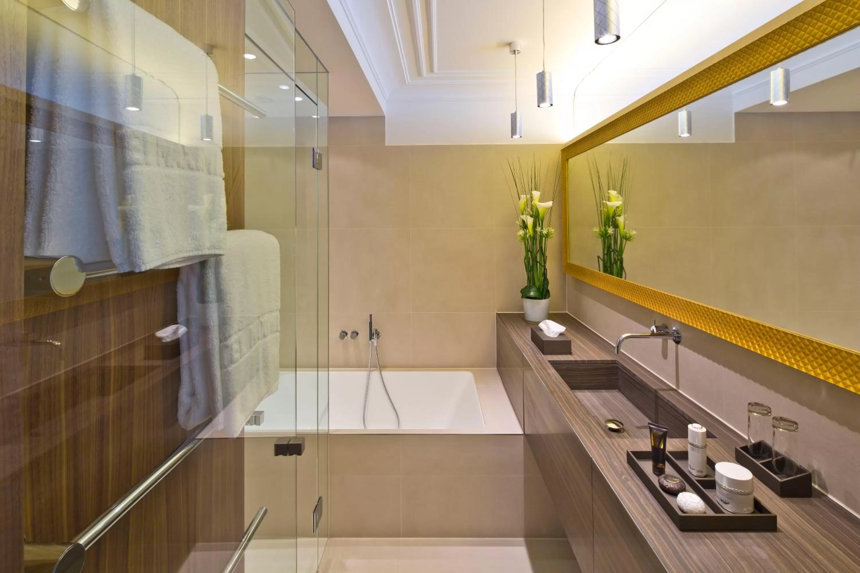 Bathroom in Hotel Maximilian - Stadthaus Penz