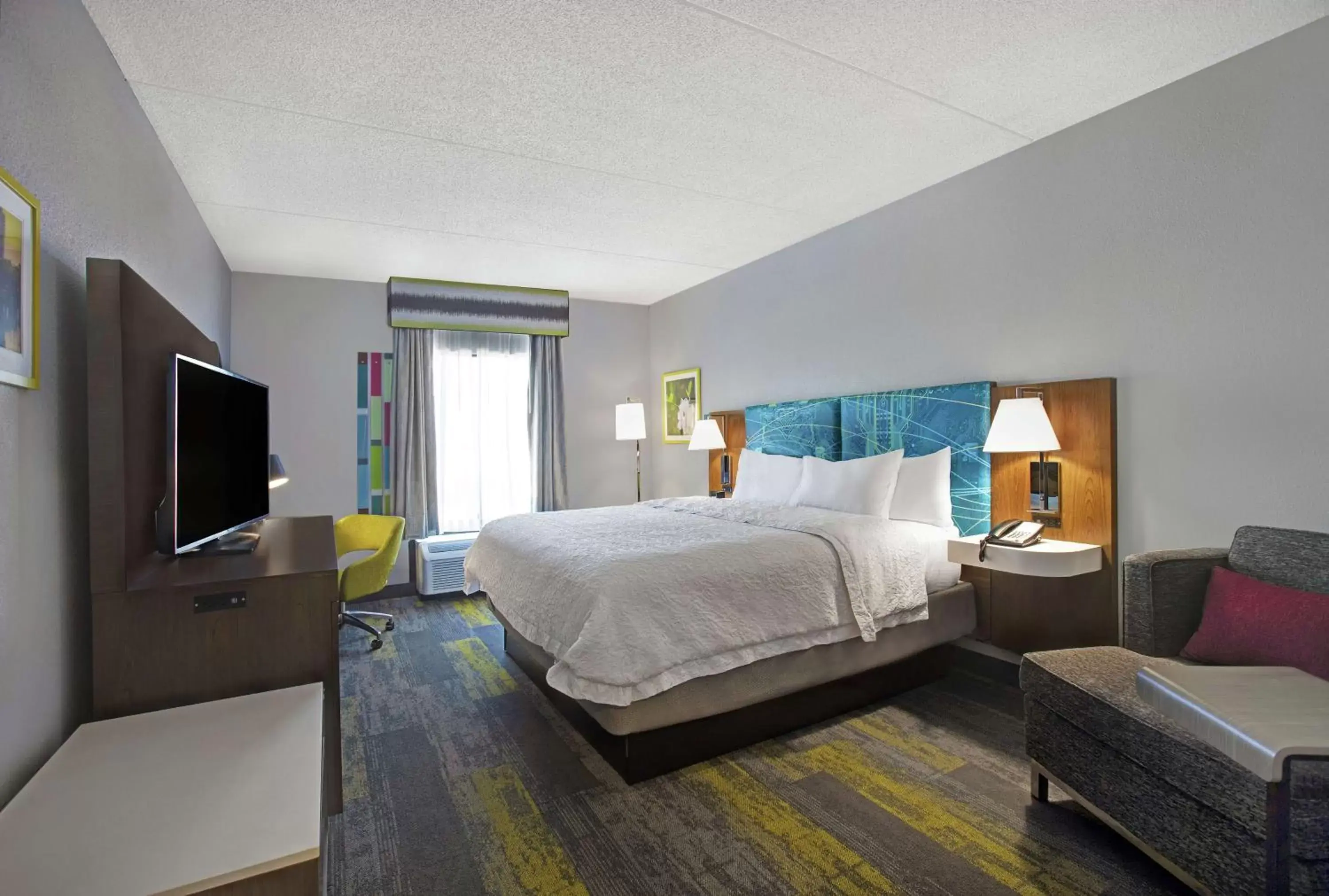 Bedroom in Hampton Inn & Suites Augusta West