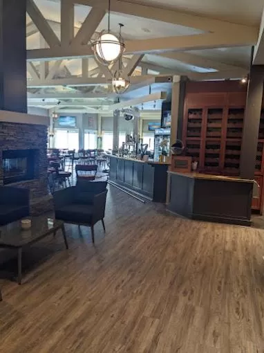 Restaurant/places to eat in Pacific Shores Resort & Spa