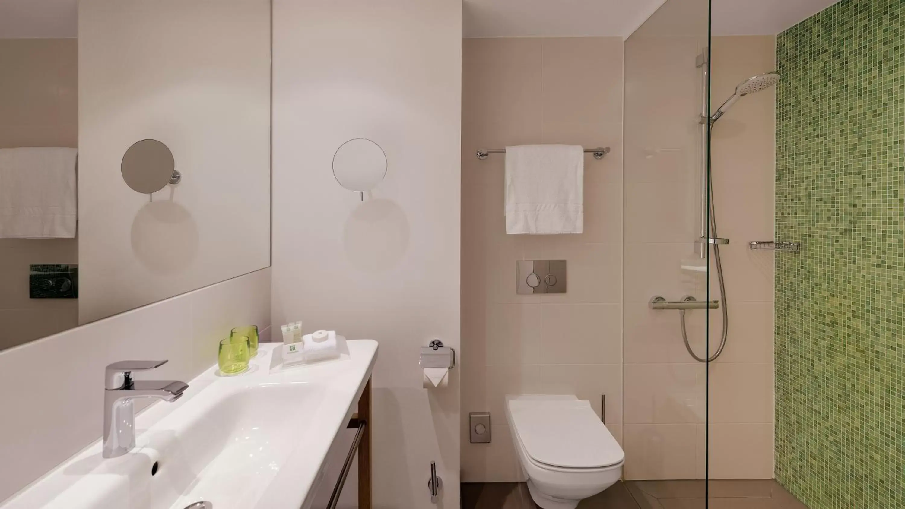 Bathroom in Holiday Inn Frankfurt - Alte Oper, an IHG Hotel