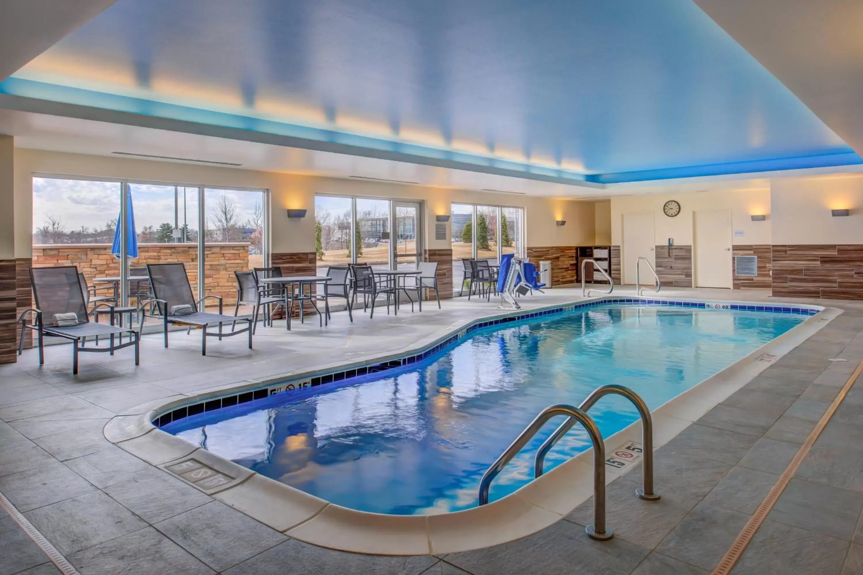 Swimming Pool in Residence Inn by Marriott St. Louis Westport