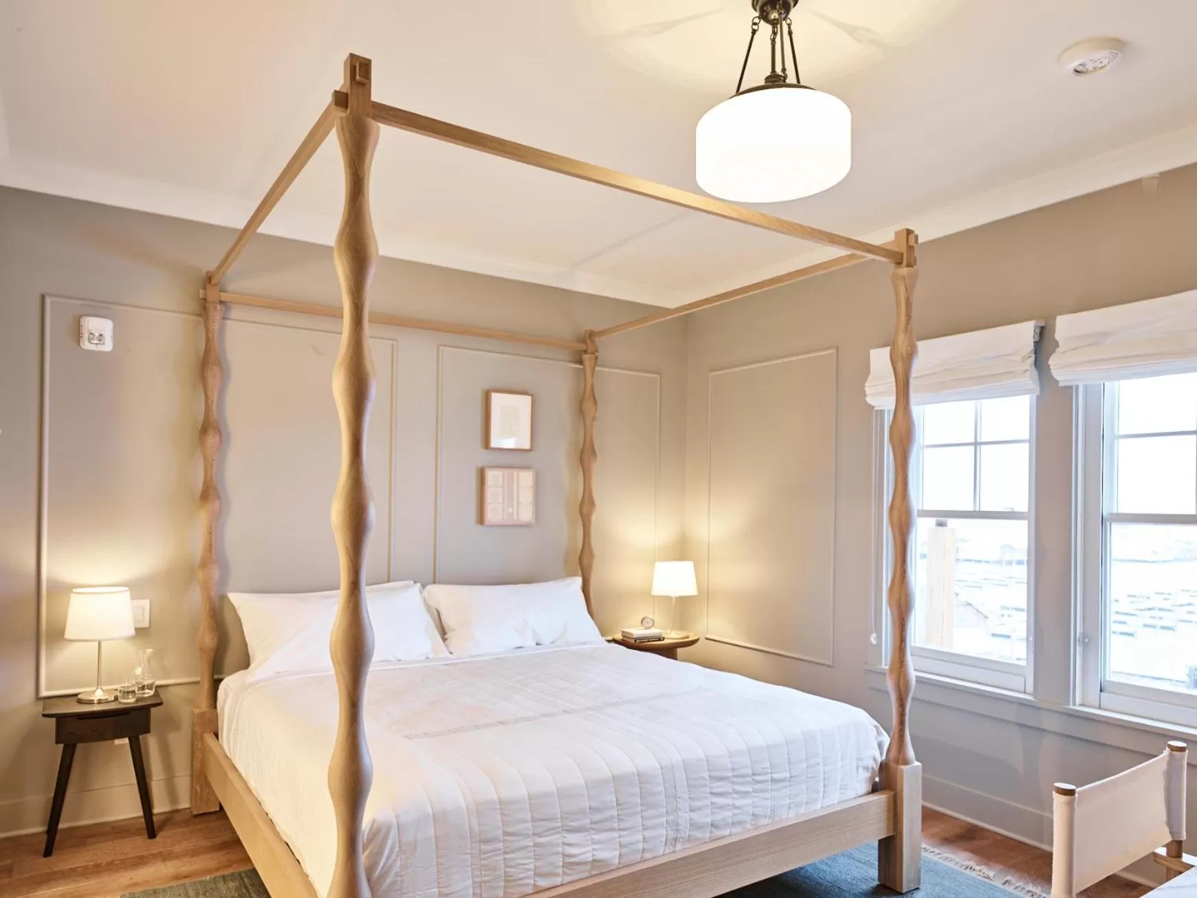 Bed in The Lake House on Canandaigua