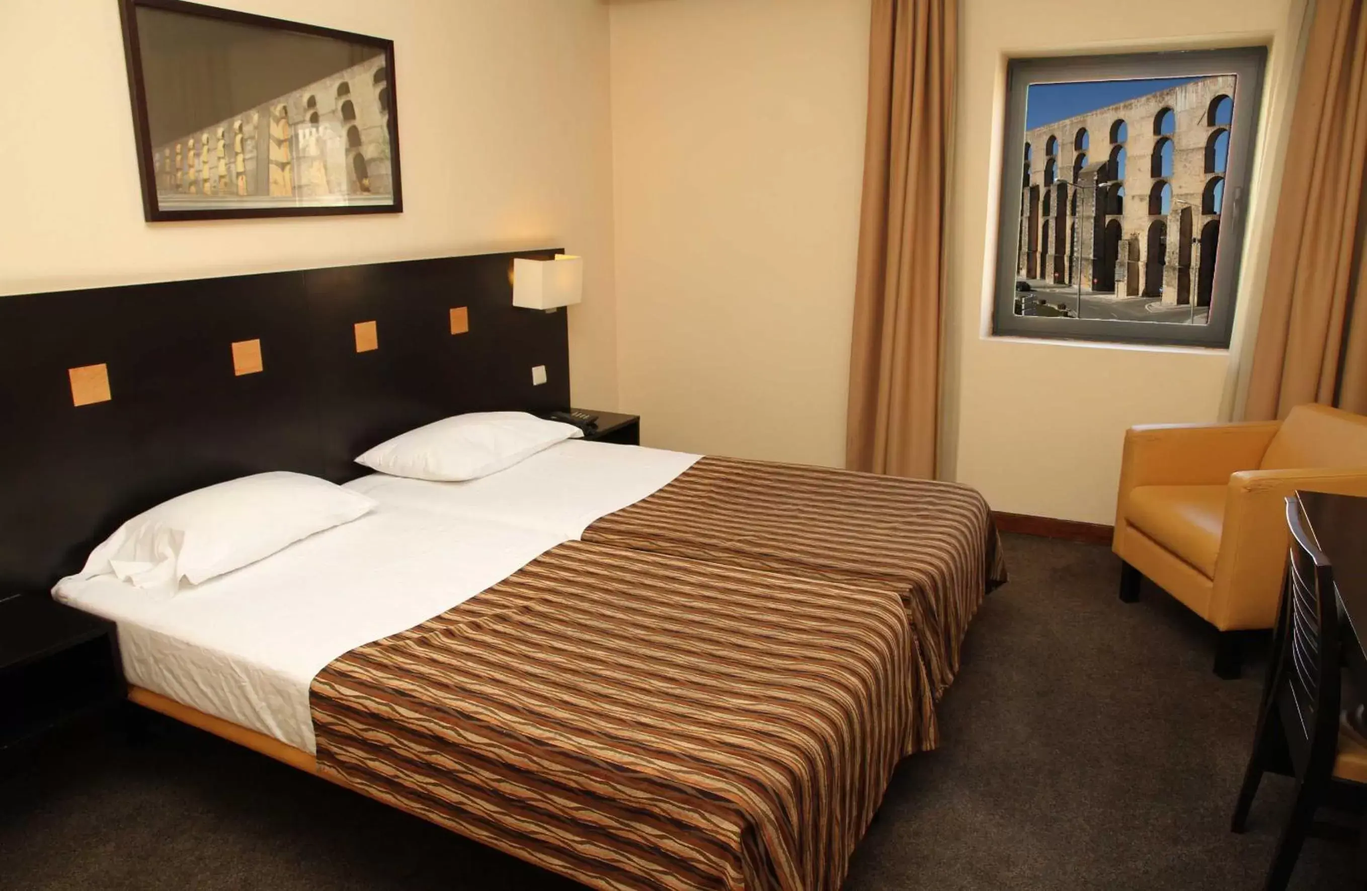 Bedroom, Bed in Hotel D. Luis - Elvas