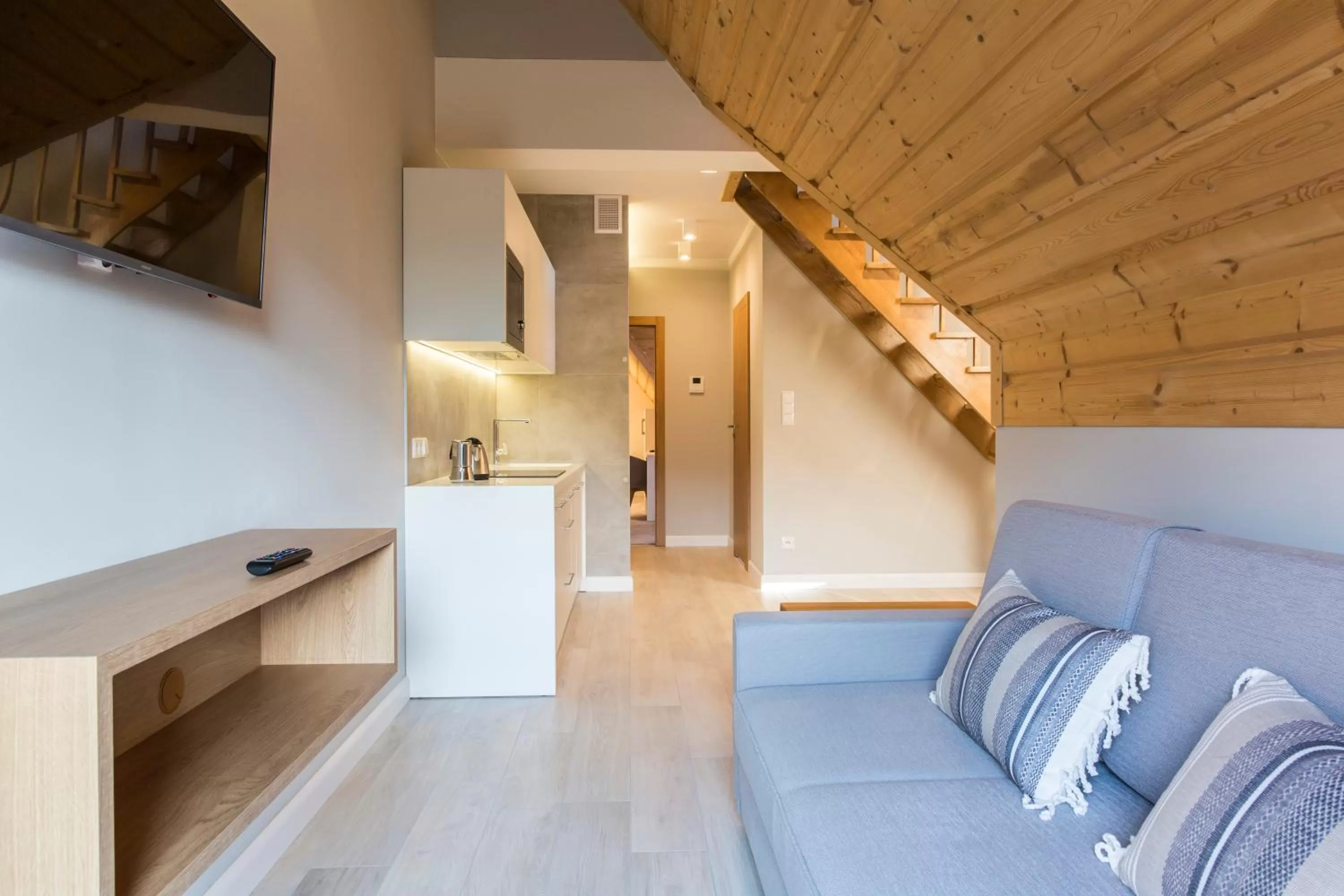 TV and multimedia in Royal Hill Residence