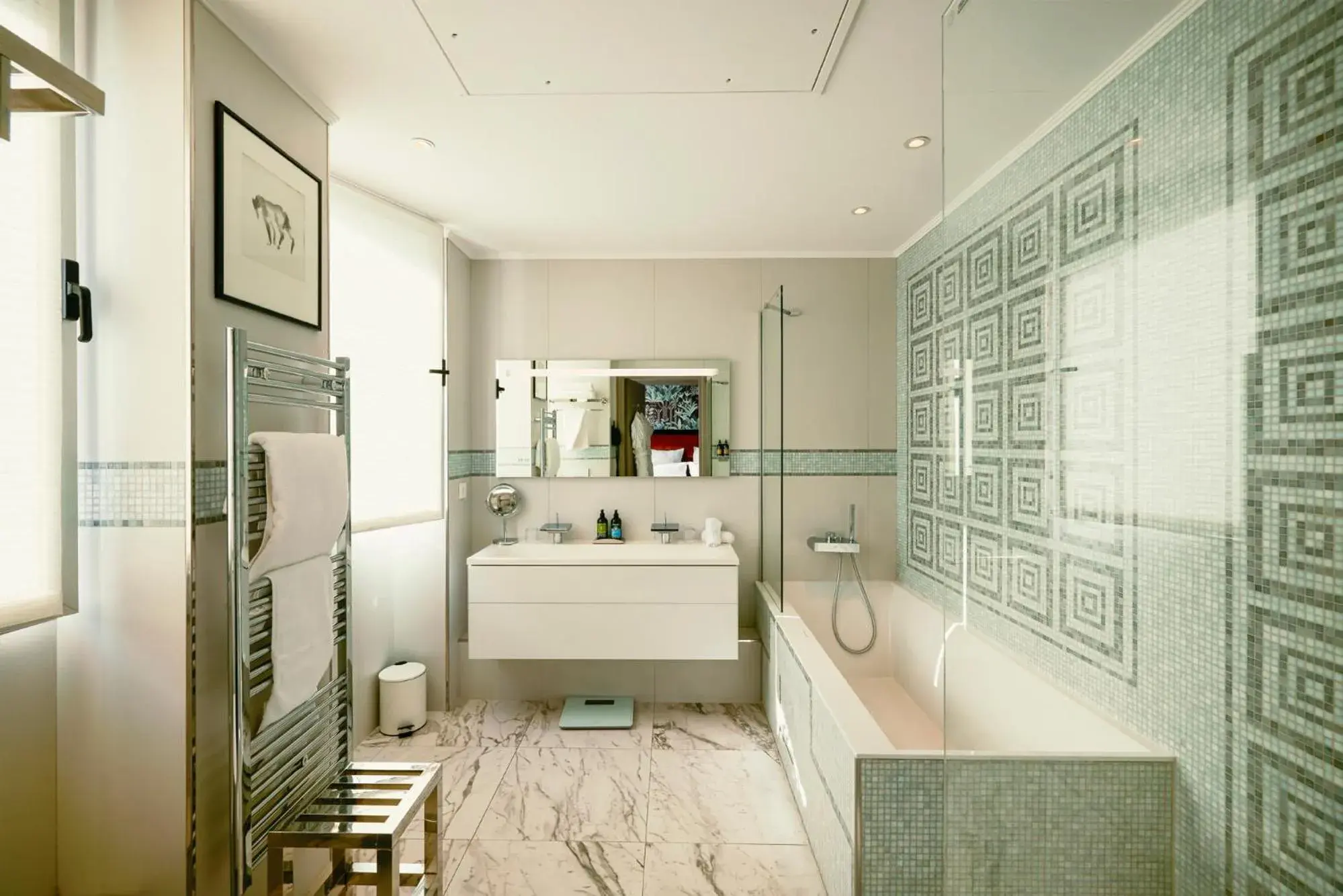 Bath, Bathroom in Hôtel Juliana Paris