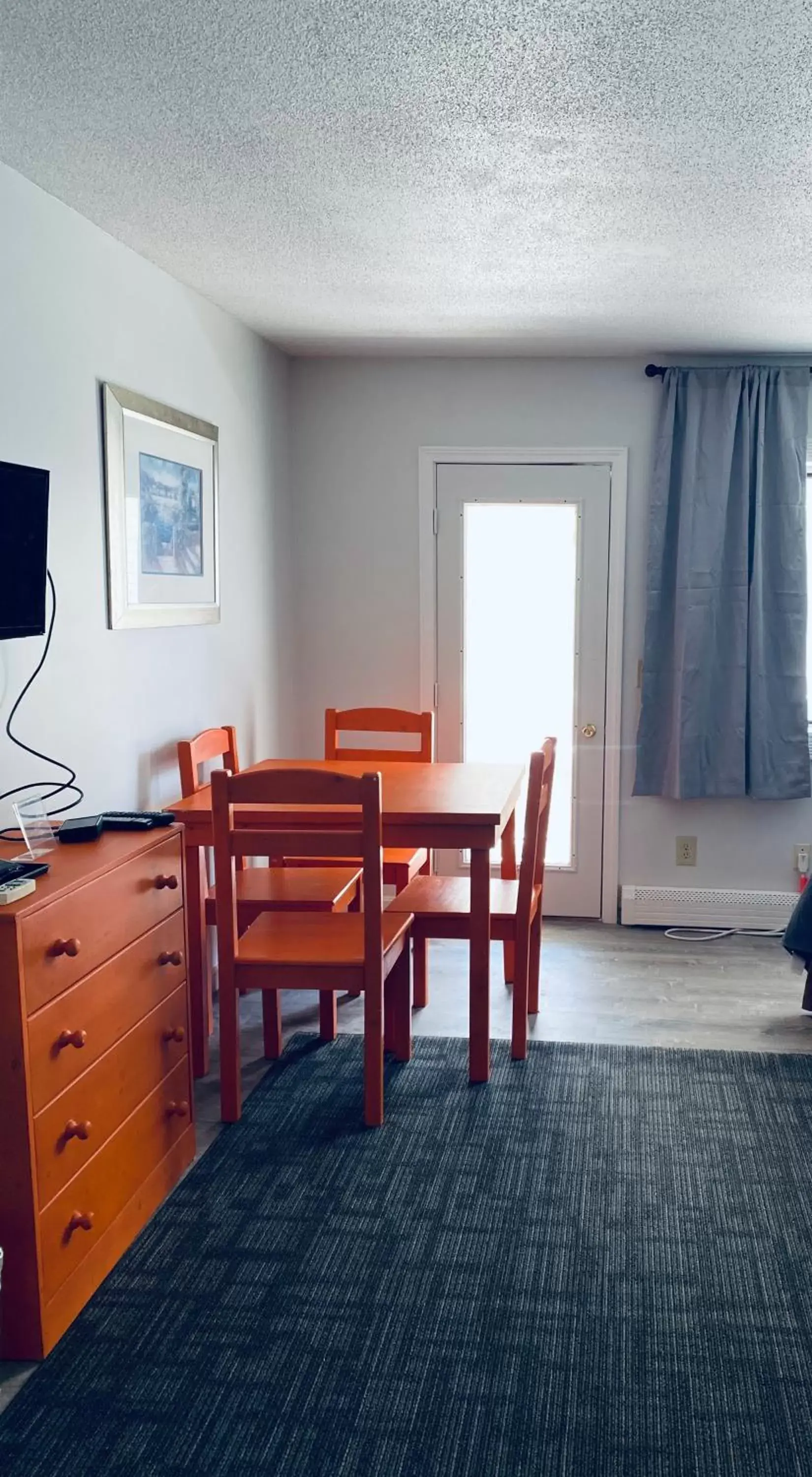 TV and multimedia, Dining Area in Ships Inn