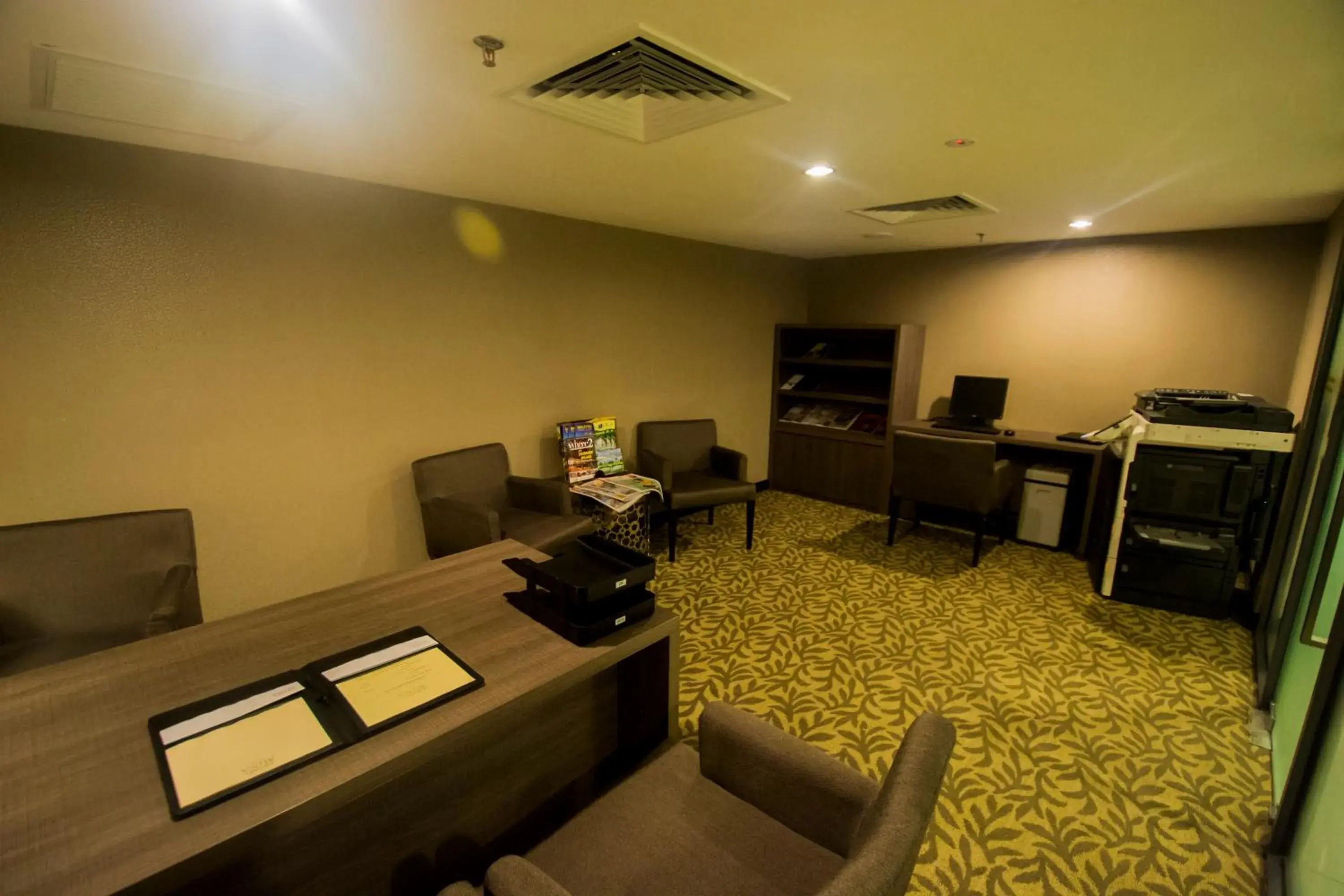 Business facilities in Grand Alora Hotel