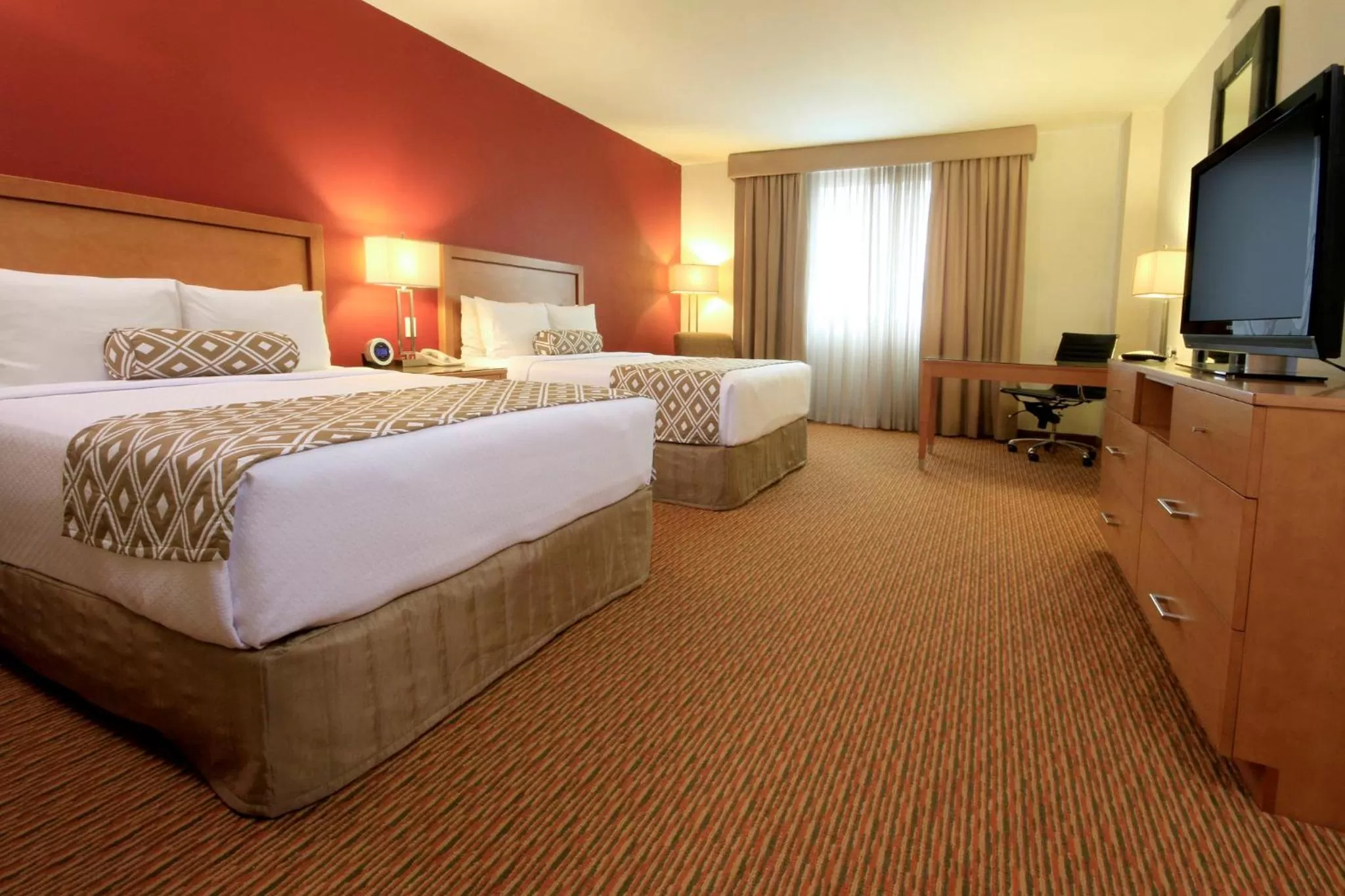 Photo of the whole room, Bed in Crowne Plaza Monterrey Aeropuerto by IHG