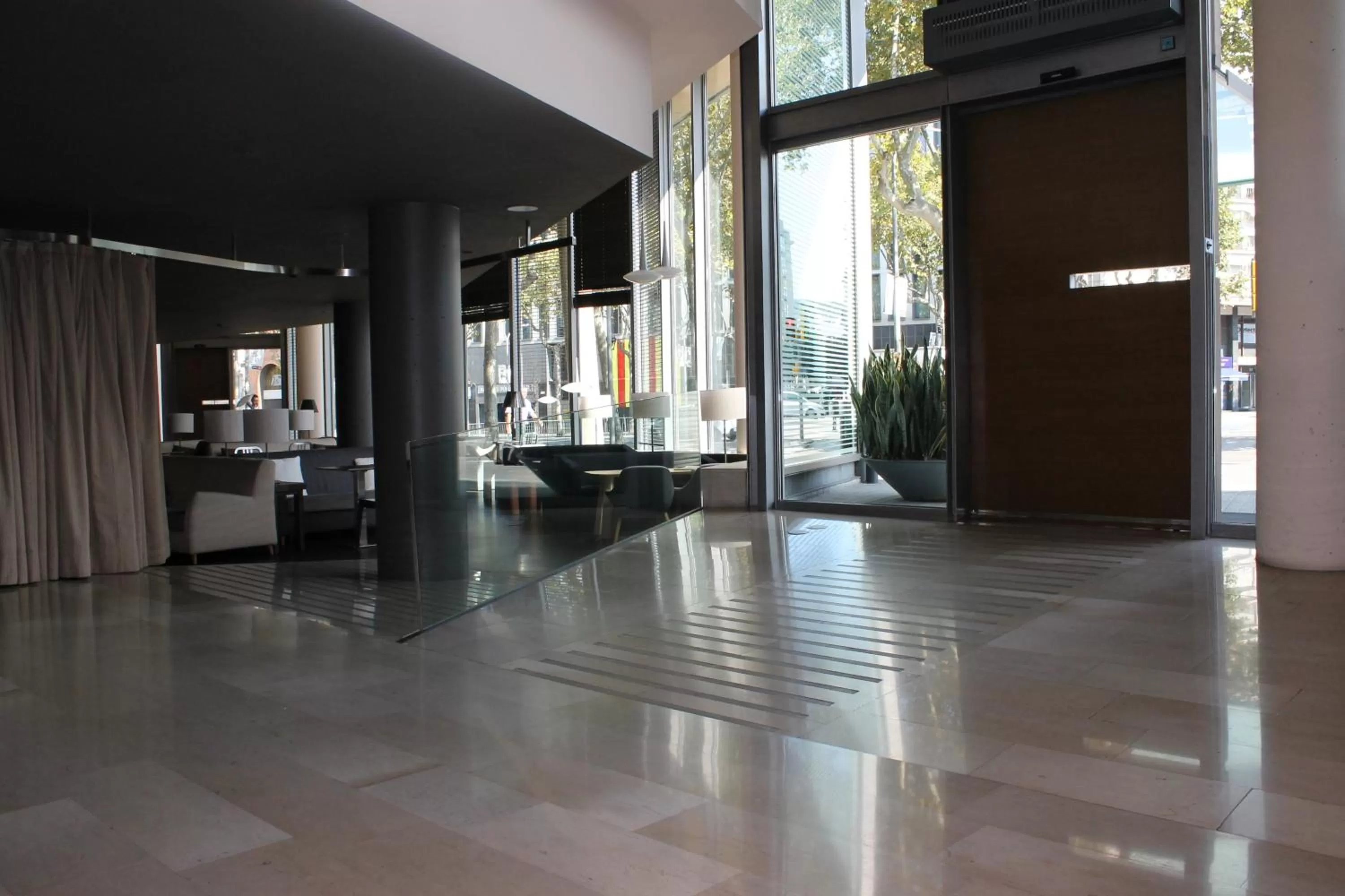 Lobby or reception in B Hotel